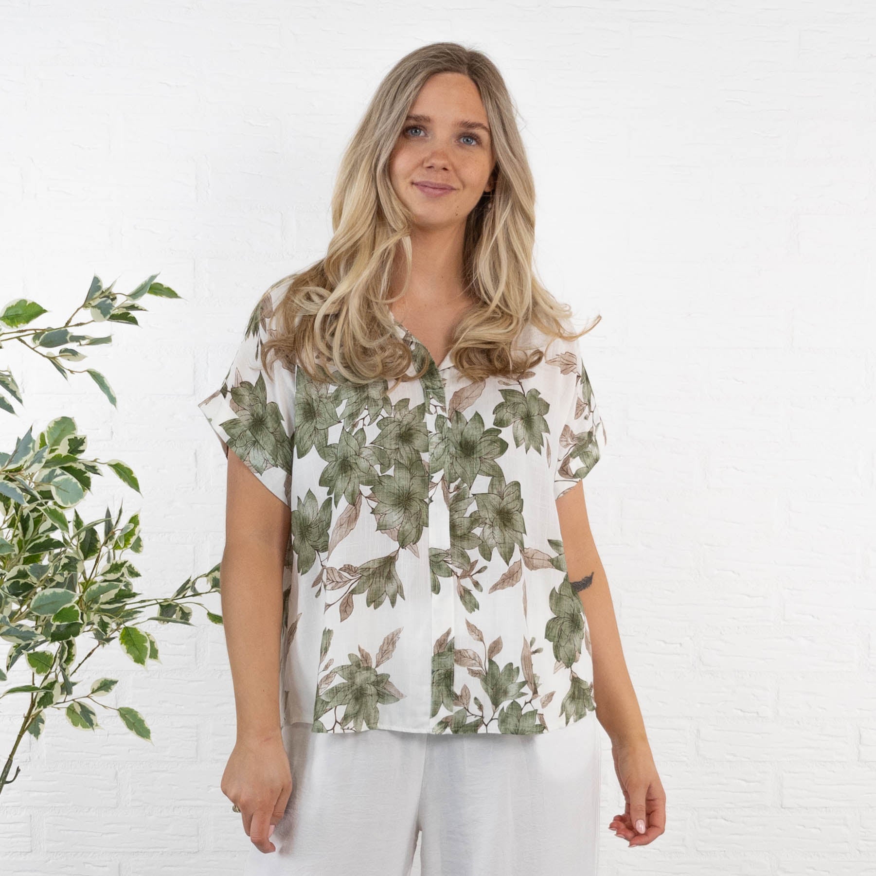 Dotty overdel, Khaki
