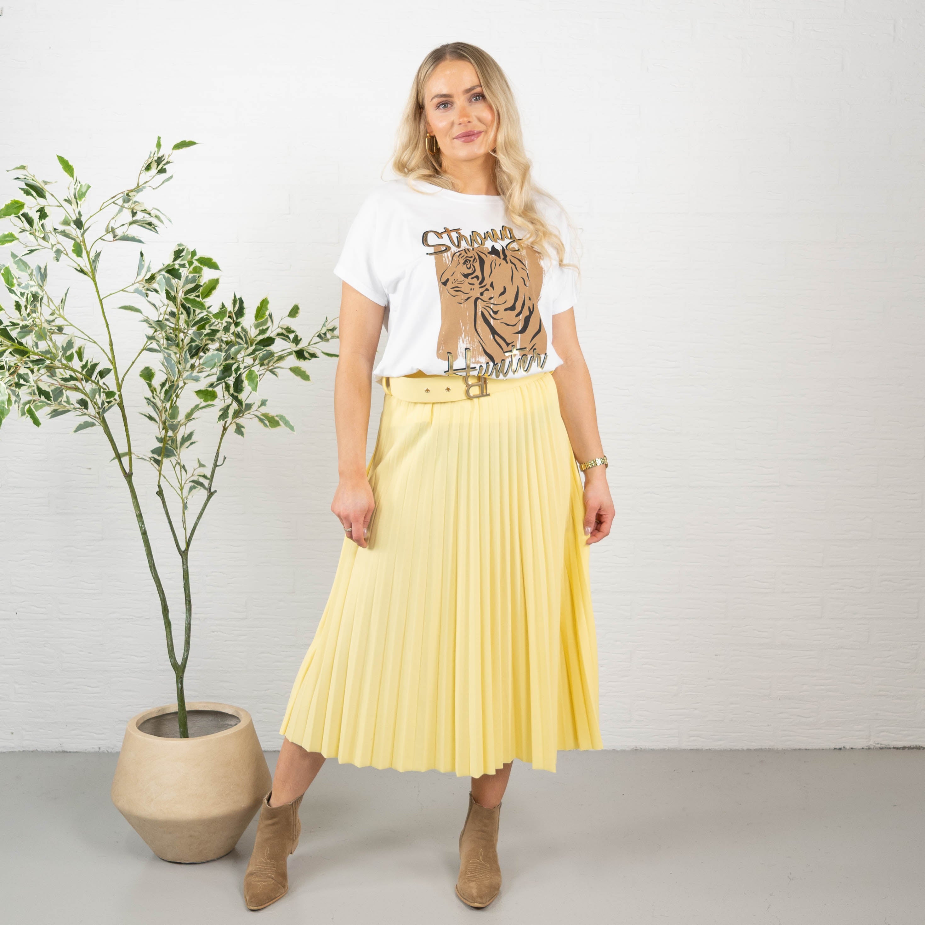 Melinda nederdel, Gul