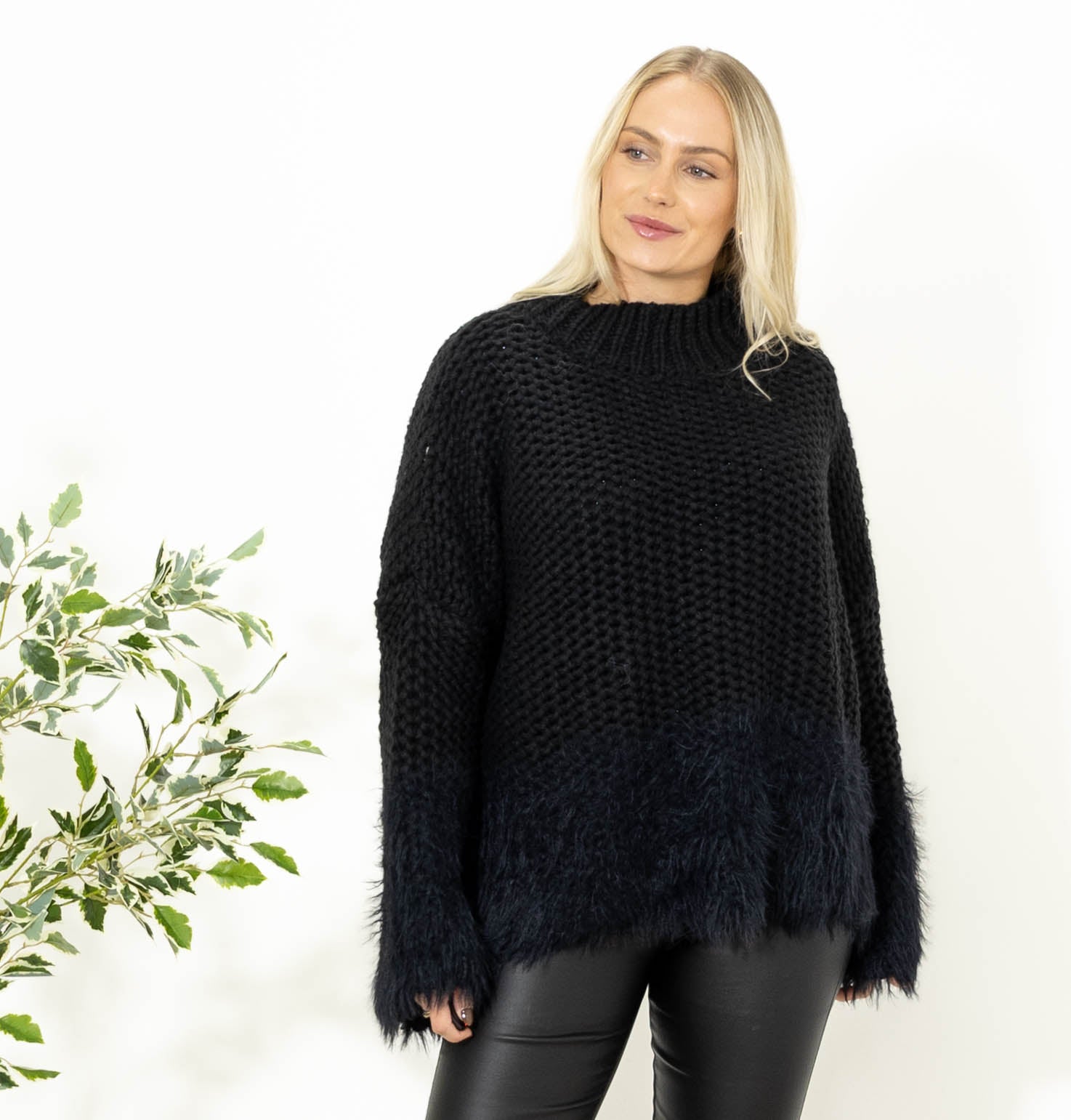Sari oversize strik, Sort