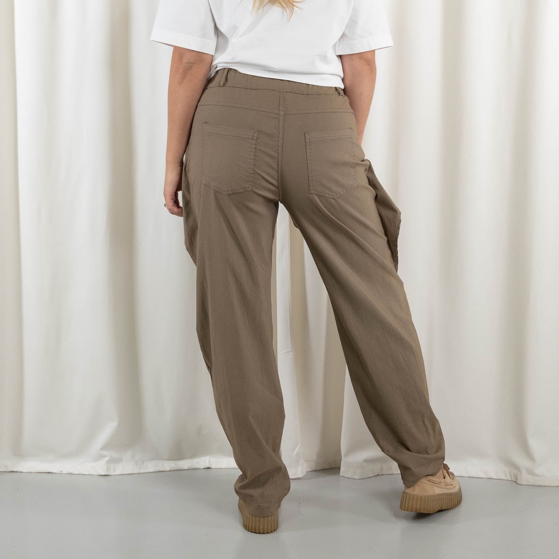 Mecur bukser, Taupe