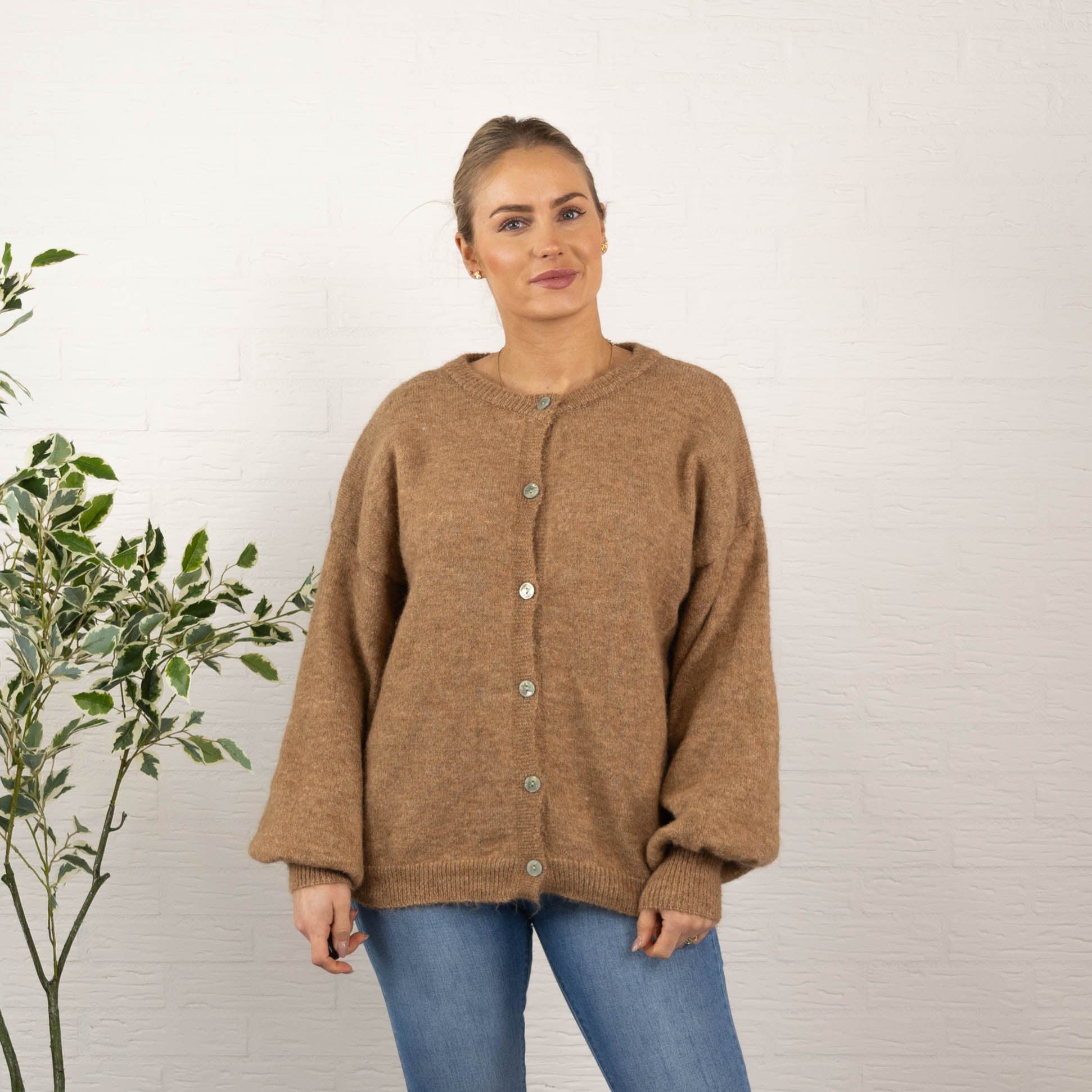 Nelly cardigan, Camel