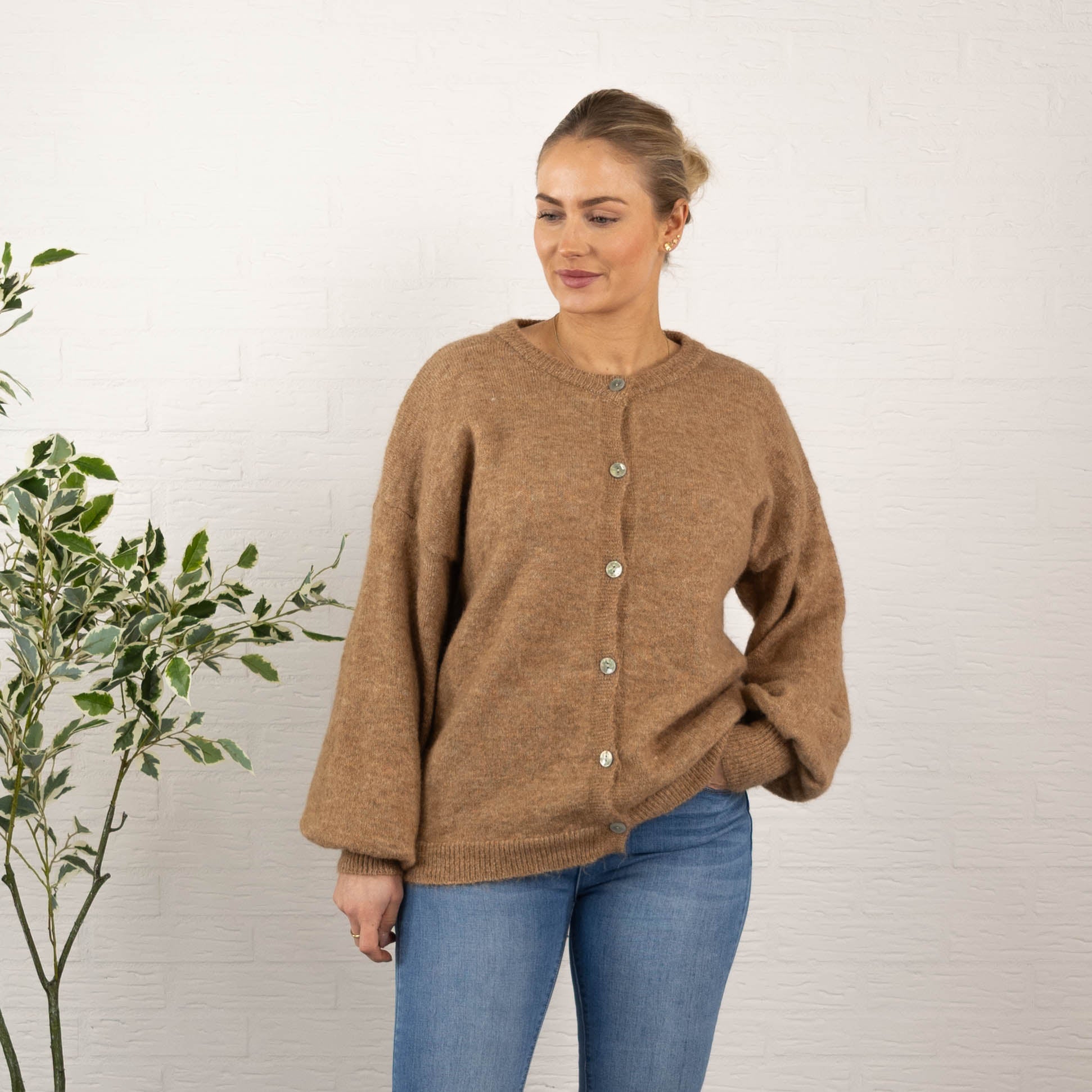 Nelly cardigan, Camel