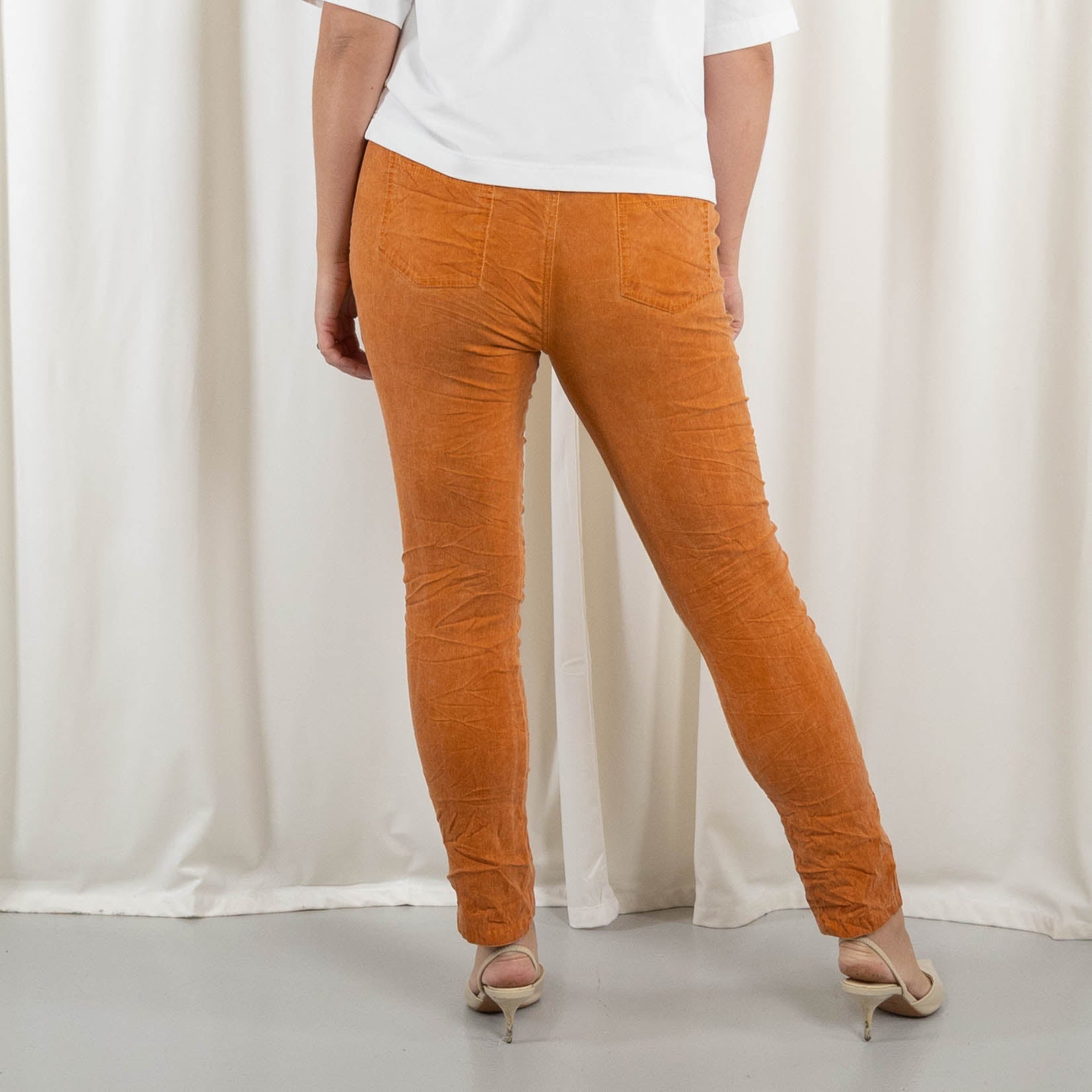 Venus bukser, Brændt orange