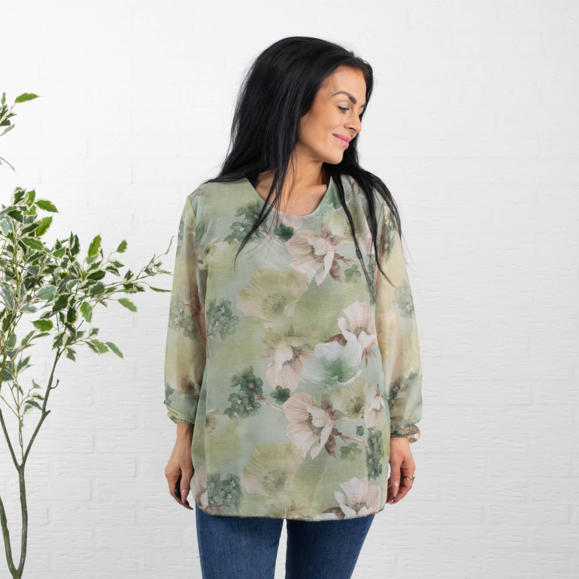 Deborah overdel, Khaki