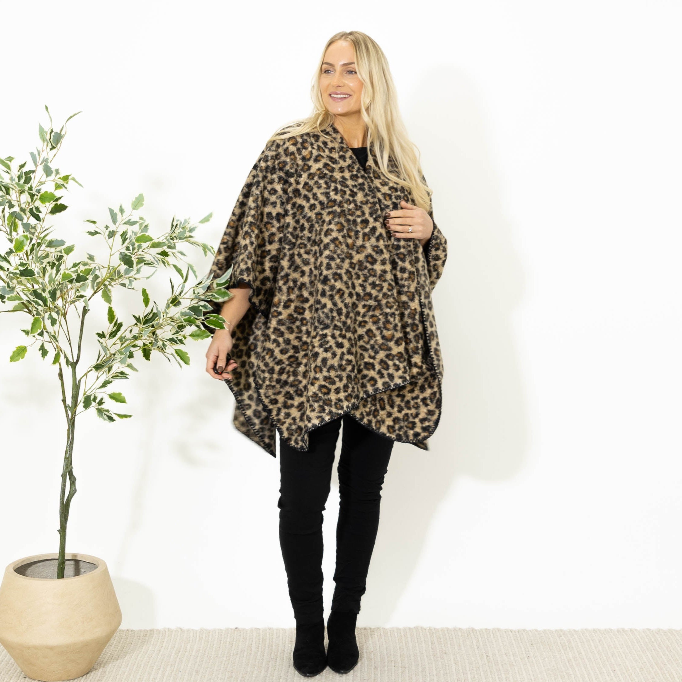 Dallas leopard poncho. Leopard