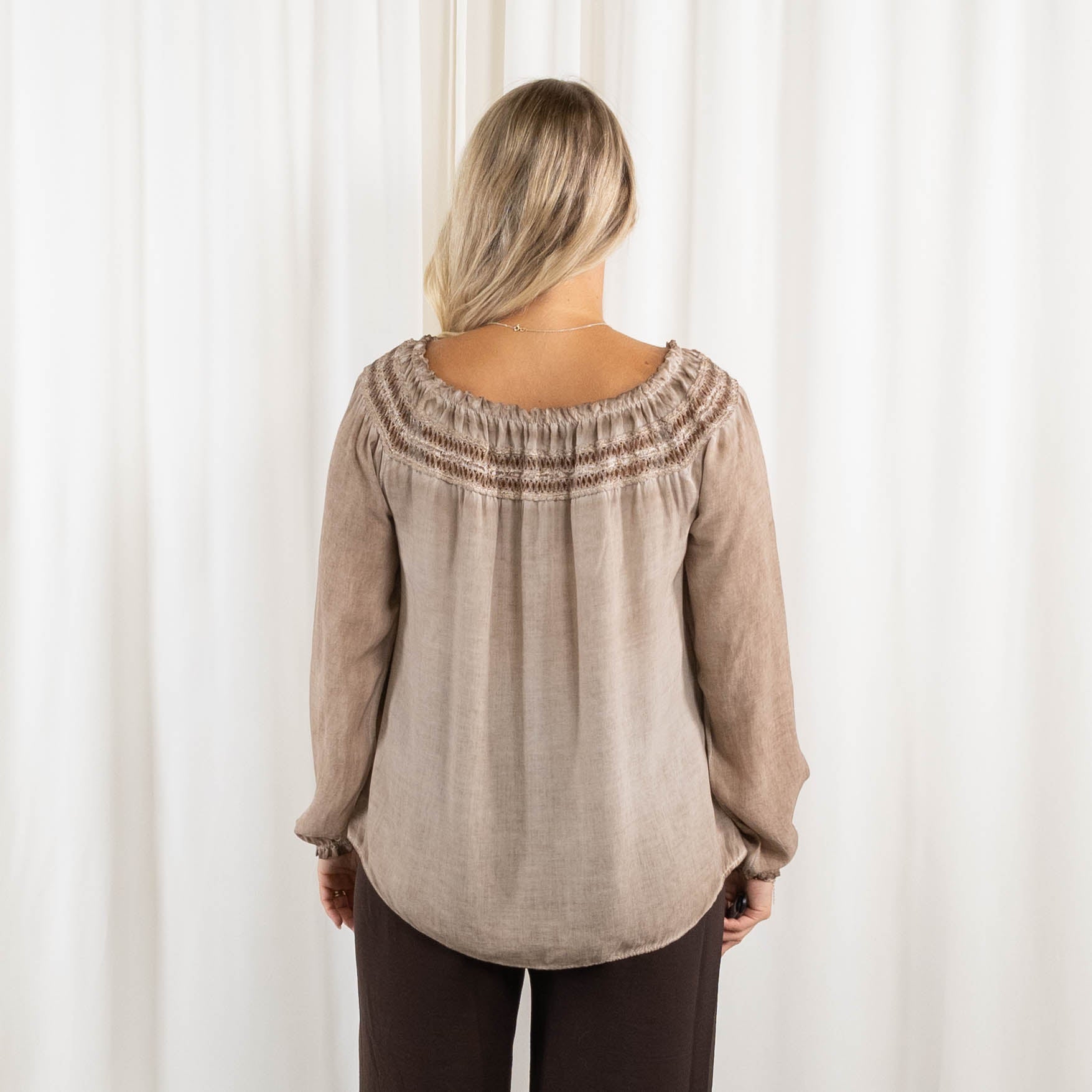 Lajla overdel, Taupe