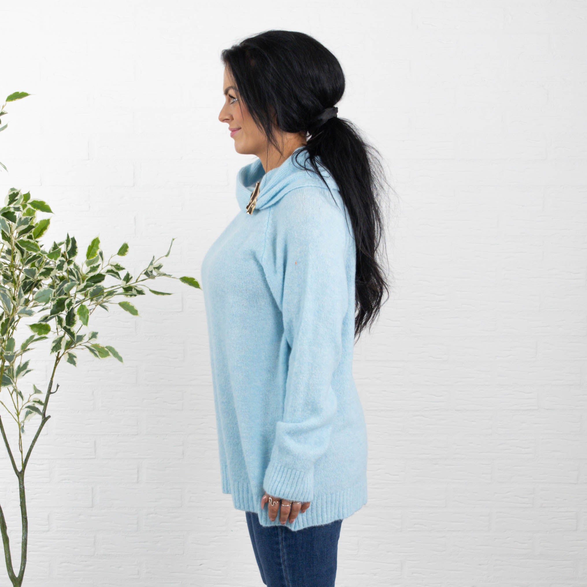 Lola strik, Lyseblå