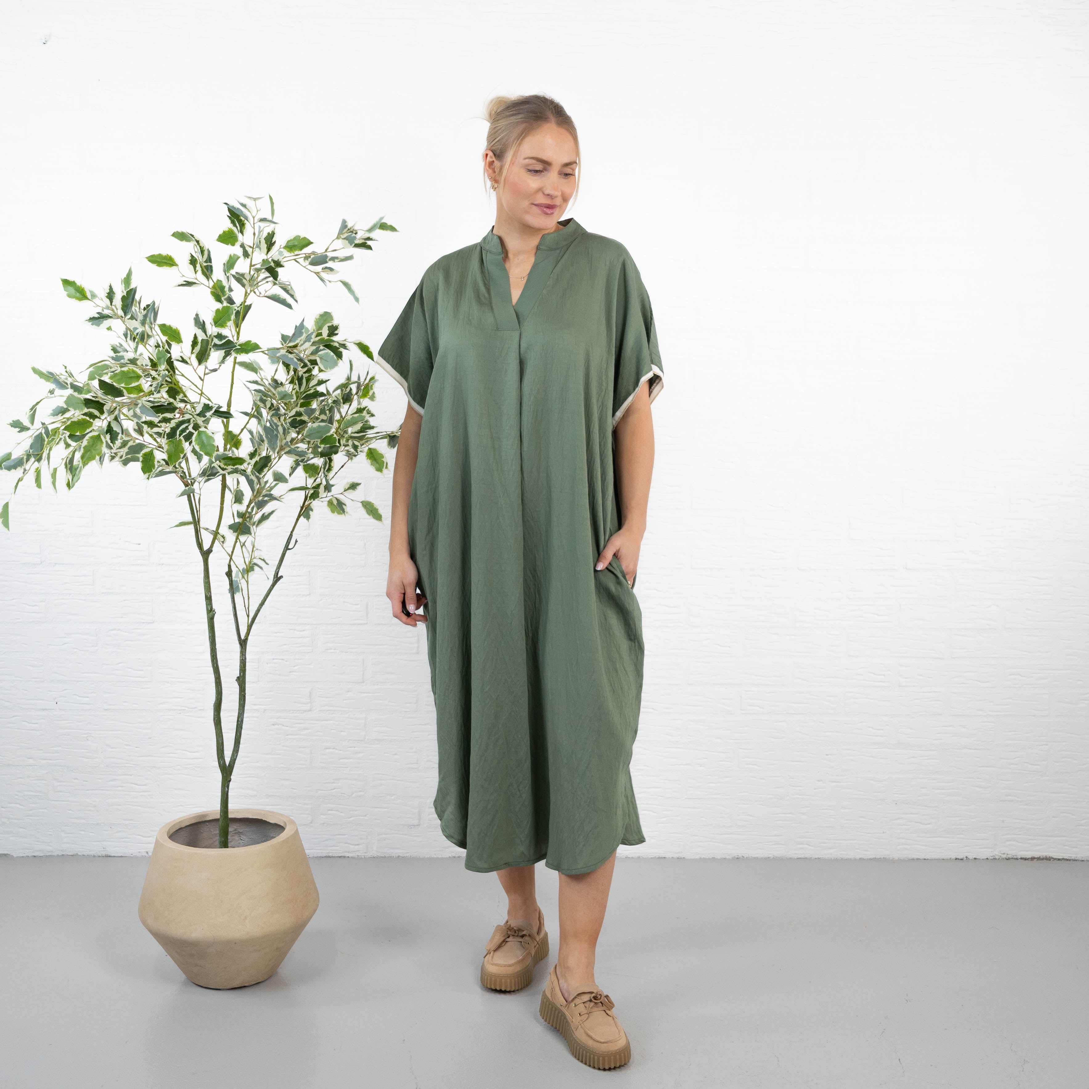 Henriette kjole, Khaki