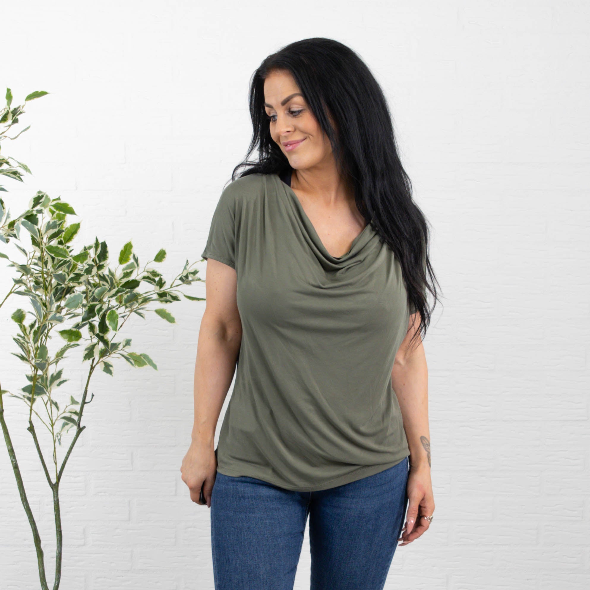 Molly overdel, Khaki
