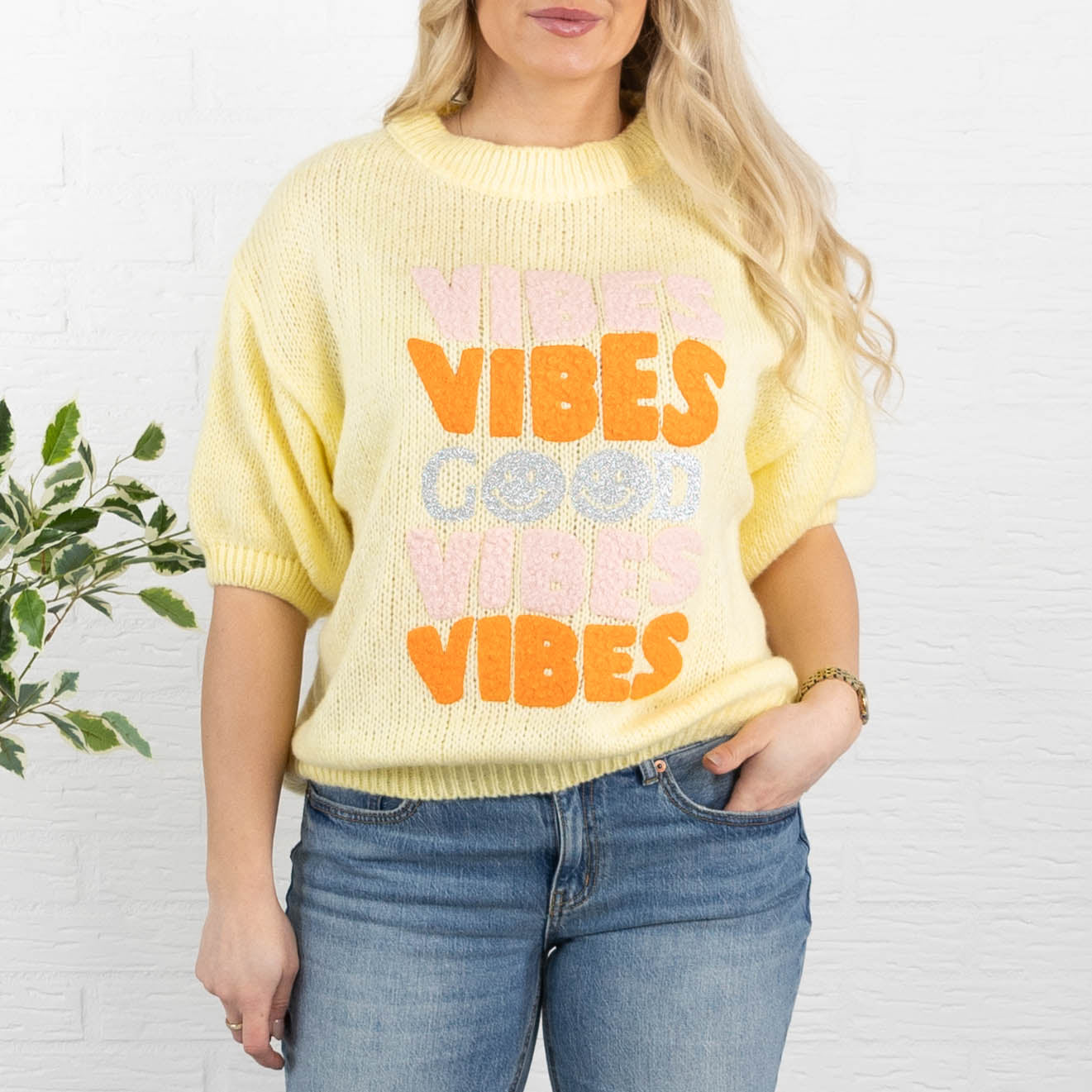 Good Vibes strik, Gul