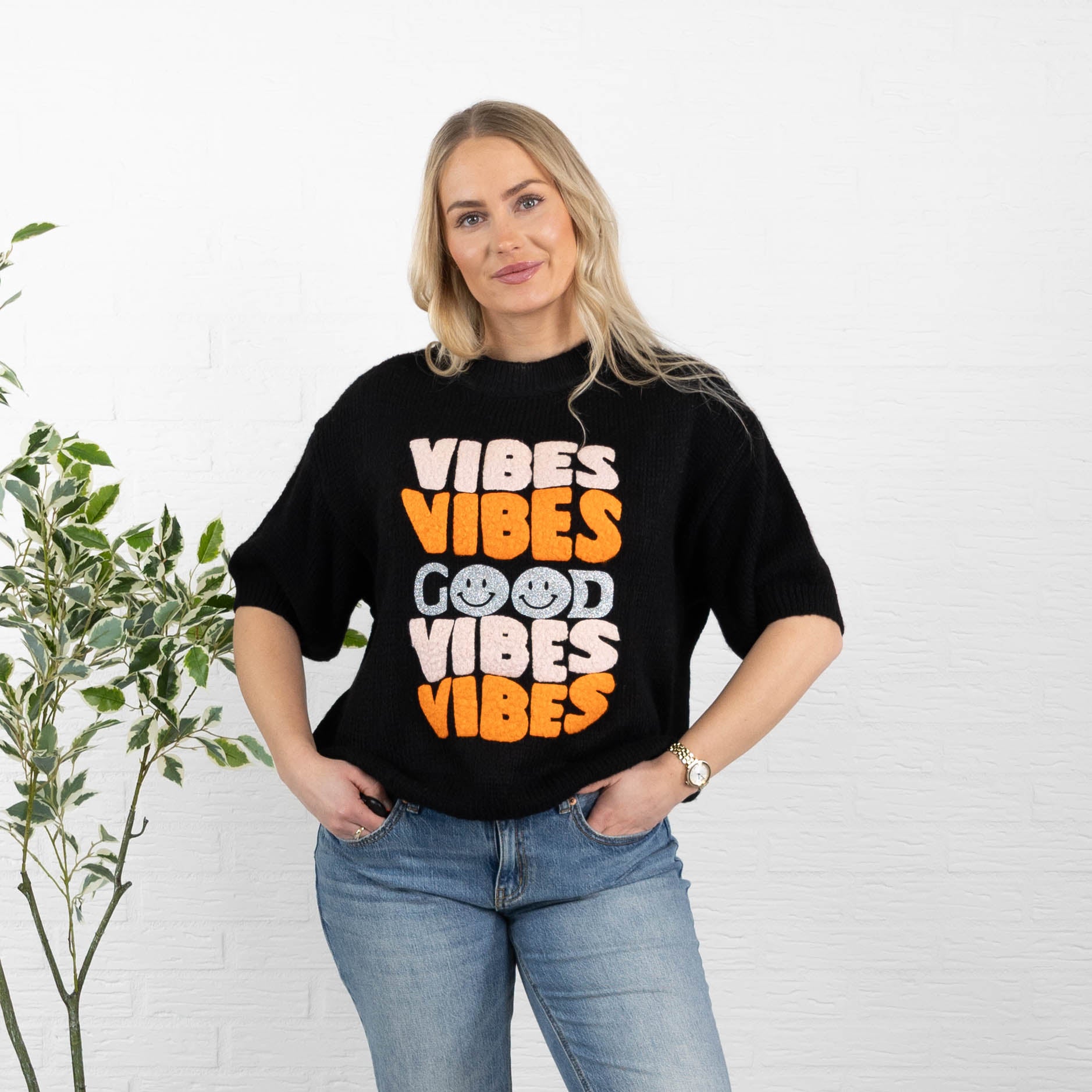 Good Vibes strik, Sort