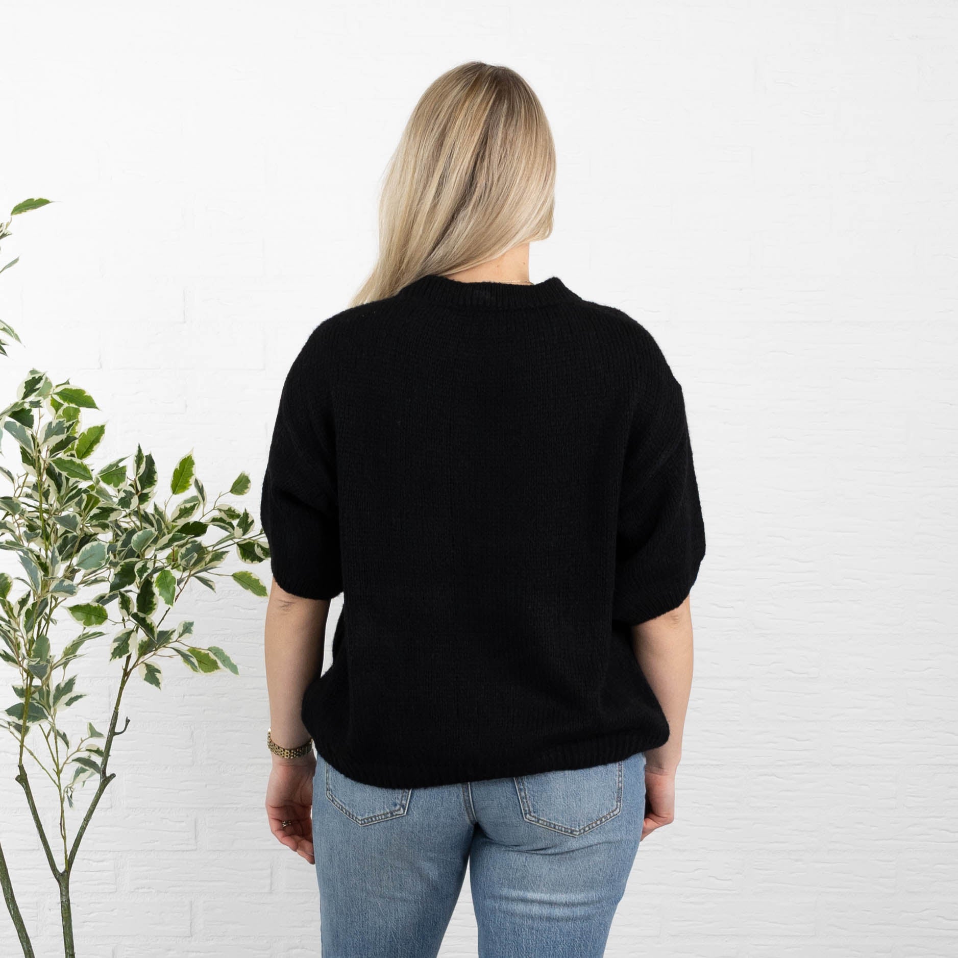 Good Vibes strik, Sort