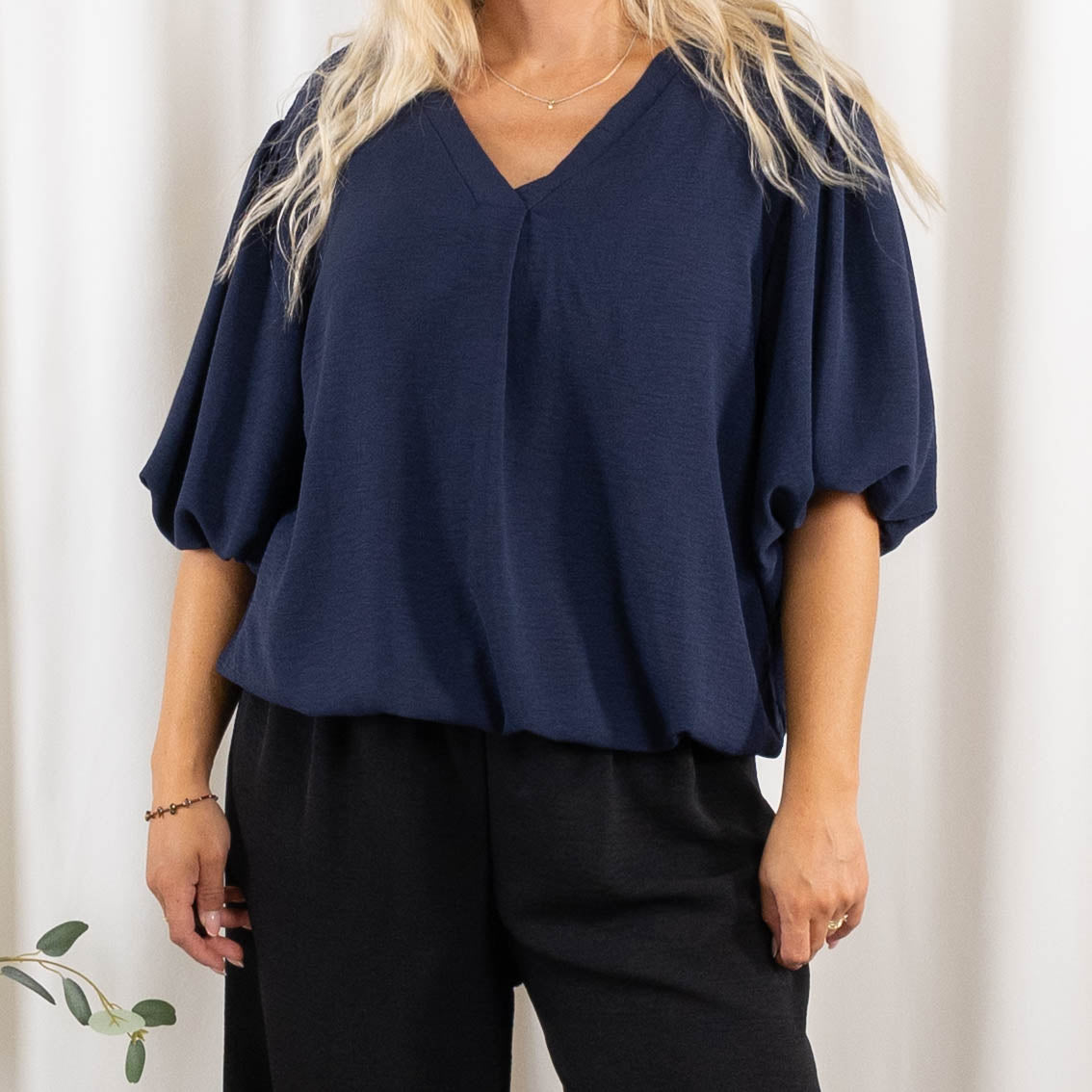 Samantha overdel, Navy