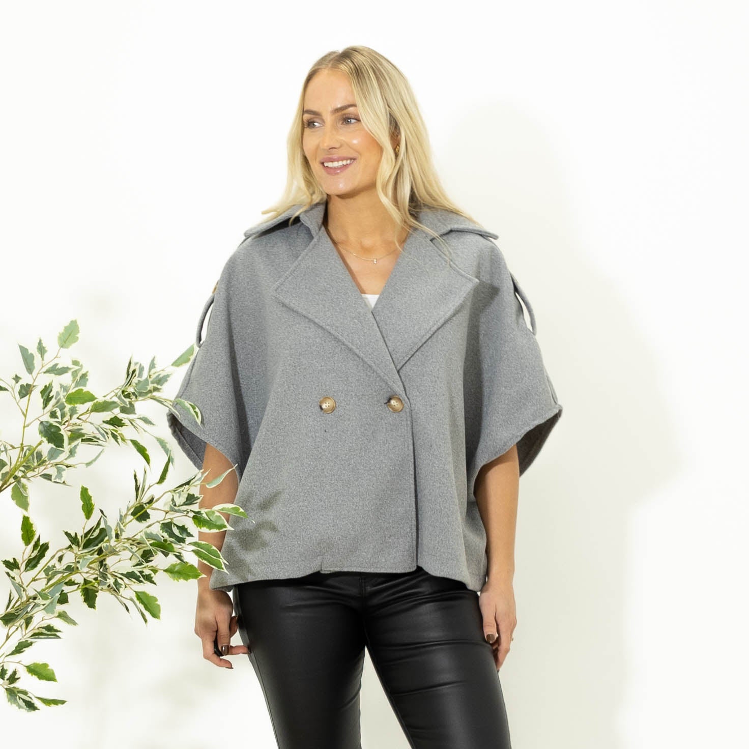 Ursula poncho, Grå