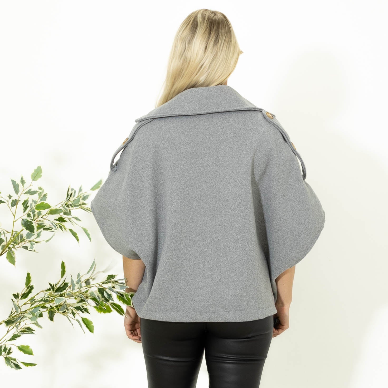 Ursula poncho, Grå