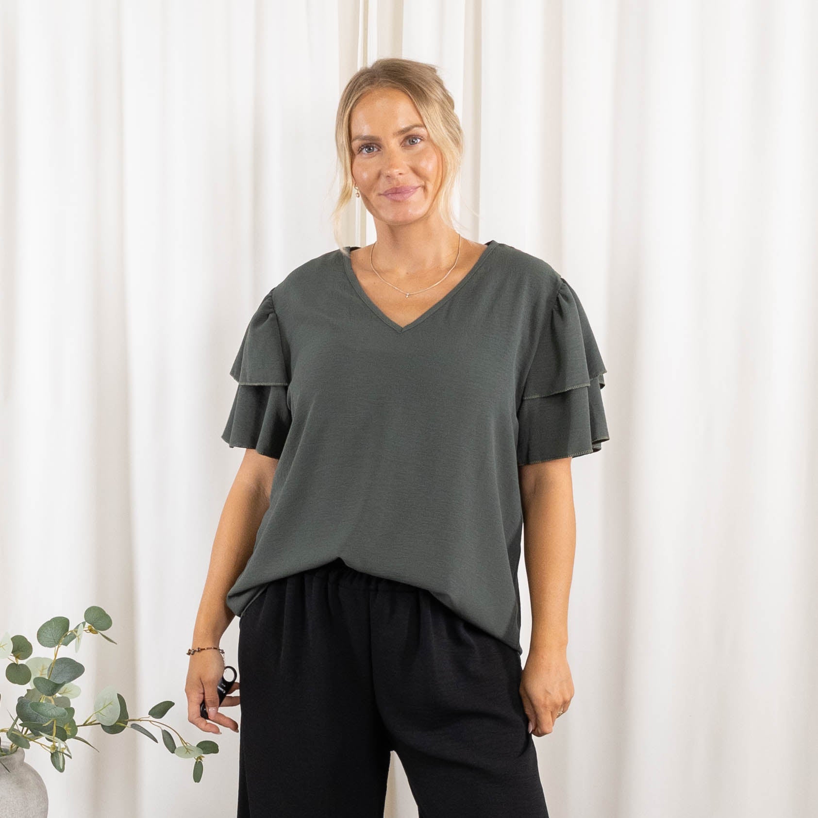 Sage overdel, Khaki