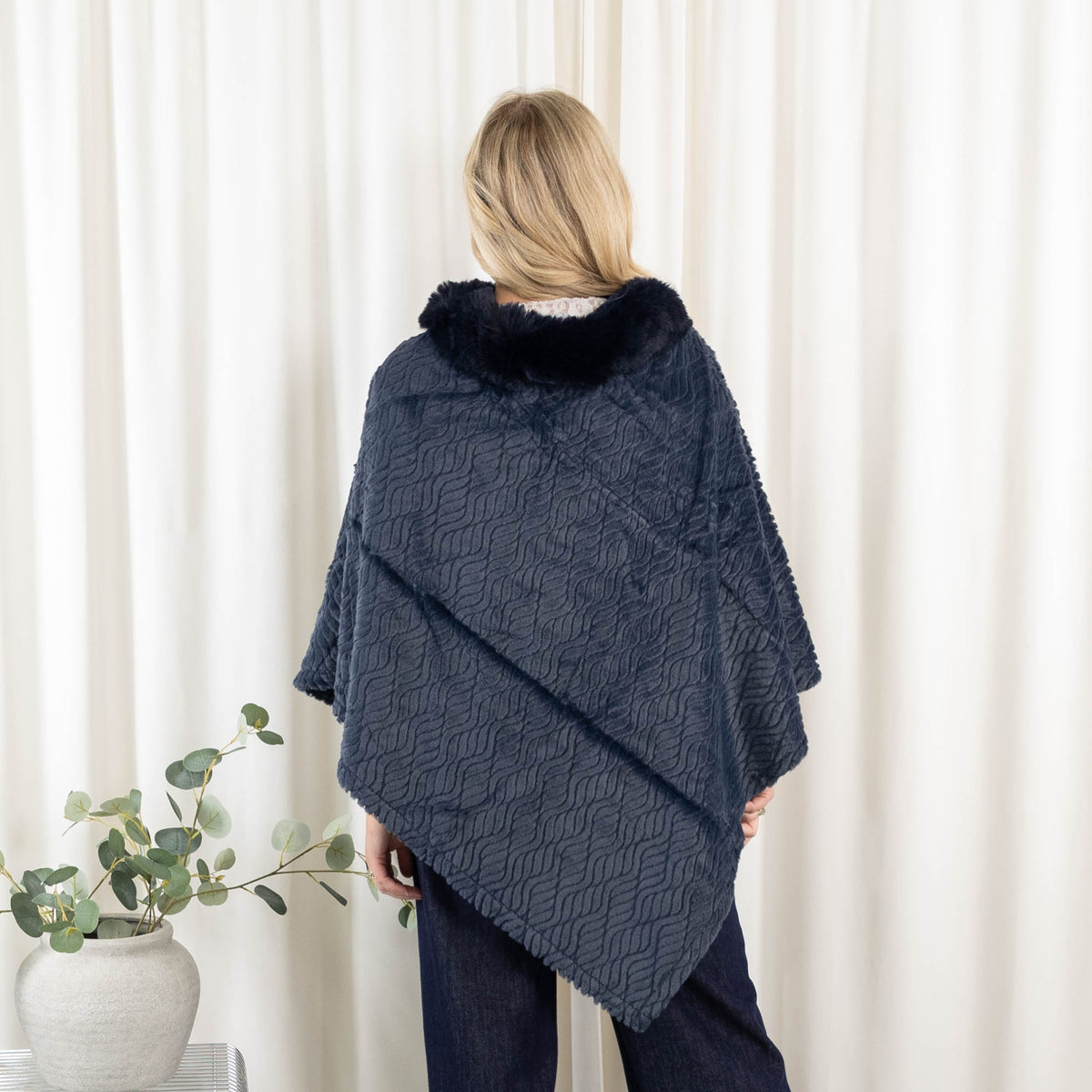 Natasha poncho, Mørkegrå