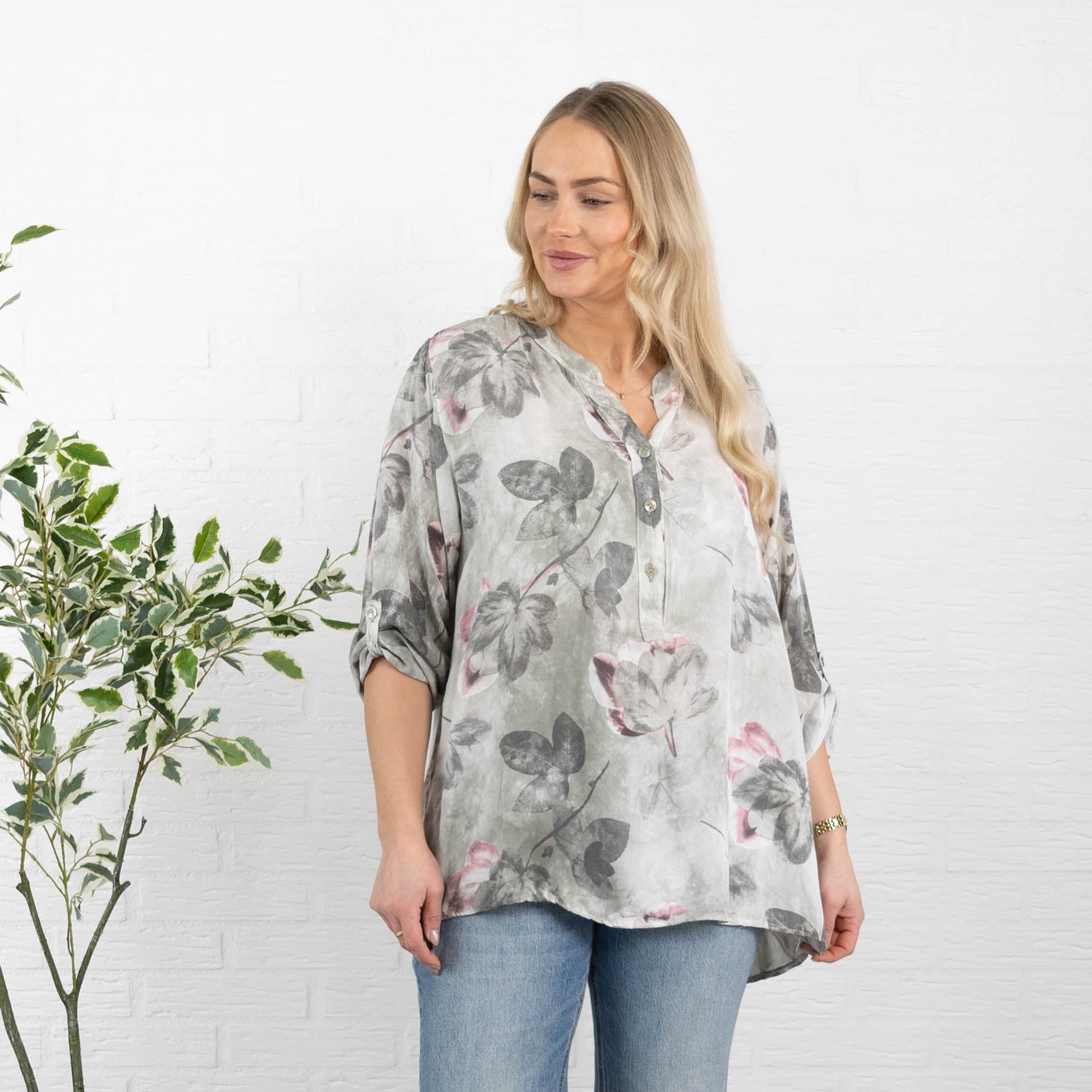 Alyssa overdel, Khaki