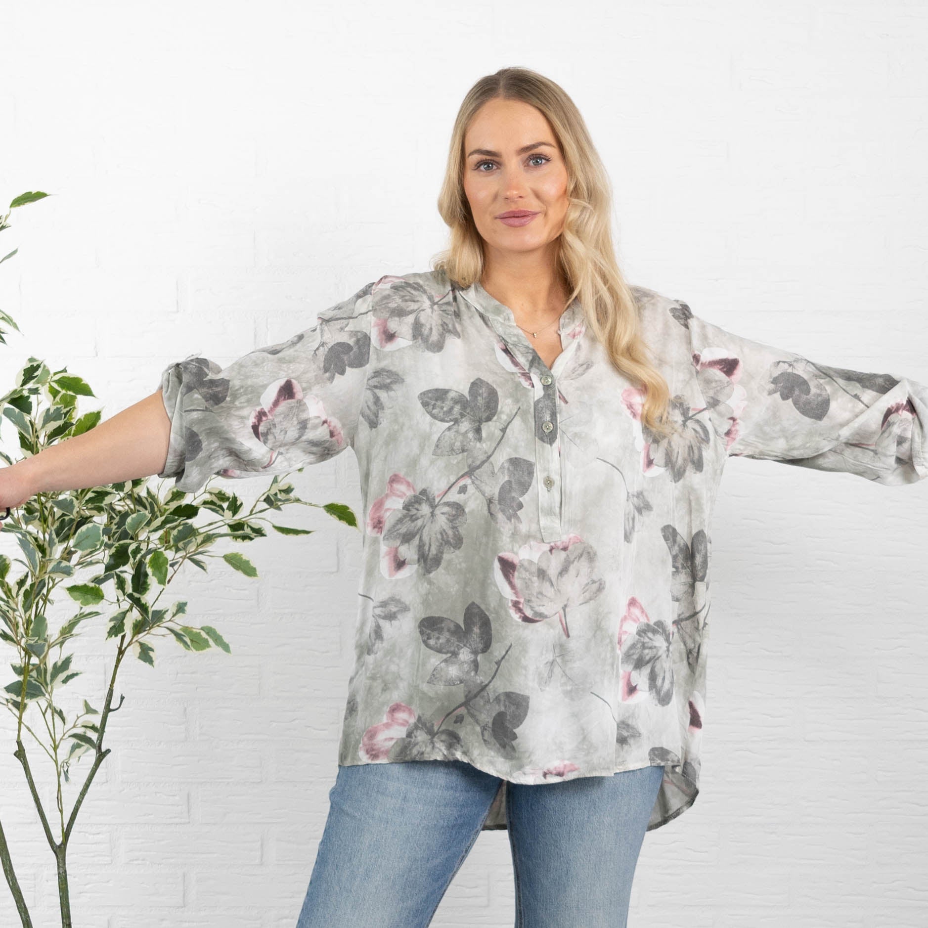 Alyssa overdel, Khaki