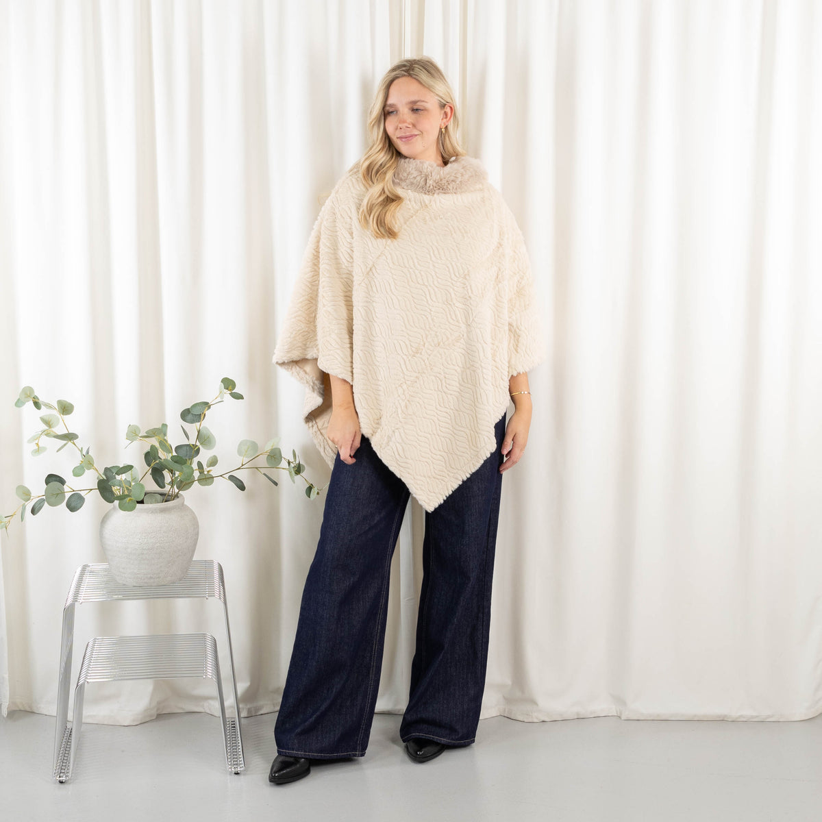 Natasha poncho, Beige