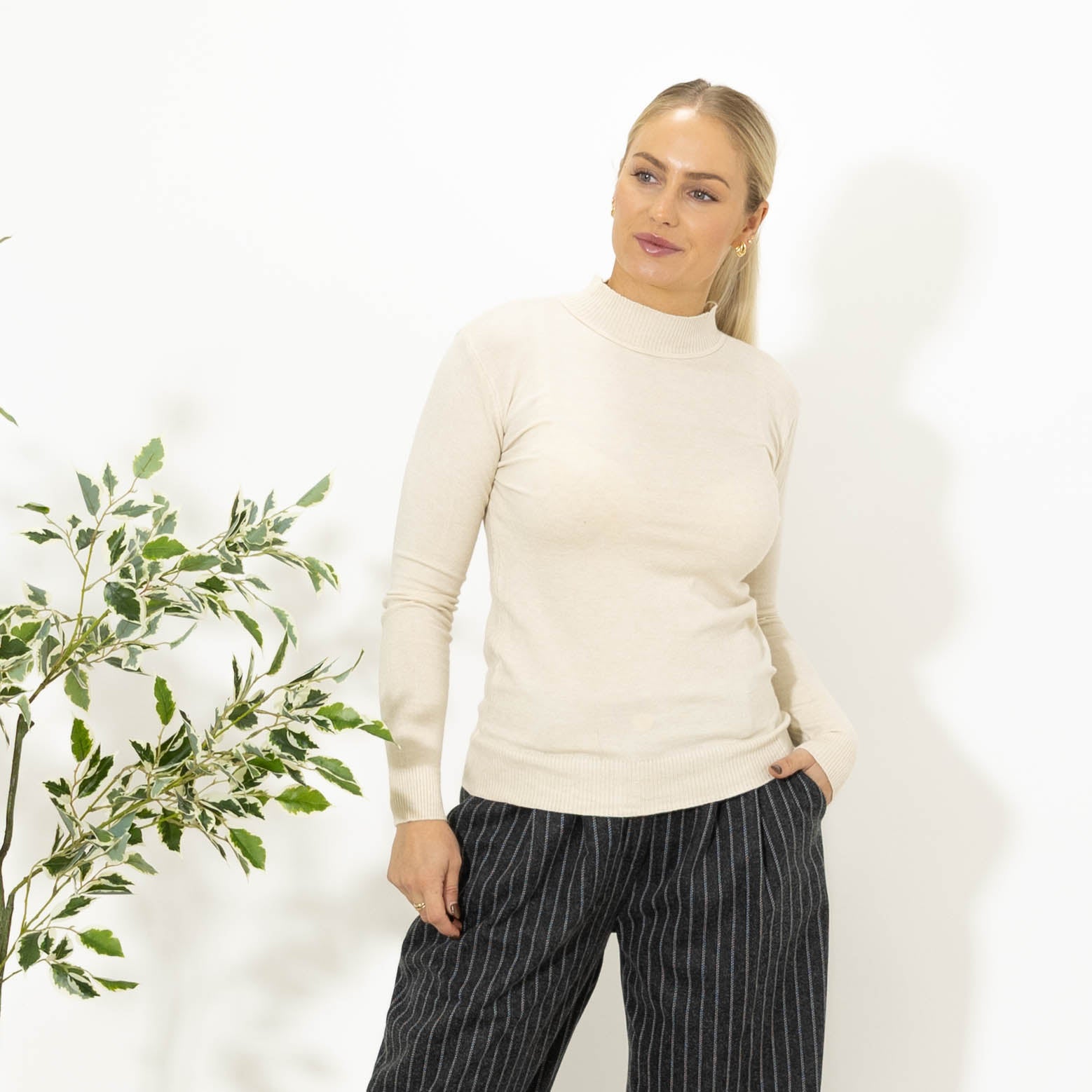 Elisa strik m. turtleneck, Beige