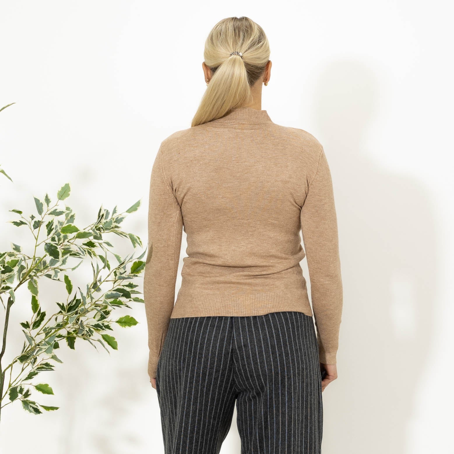 Elisa strik m. turtleneck, Camel