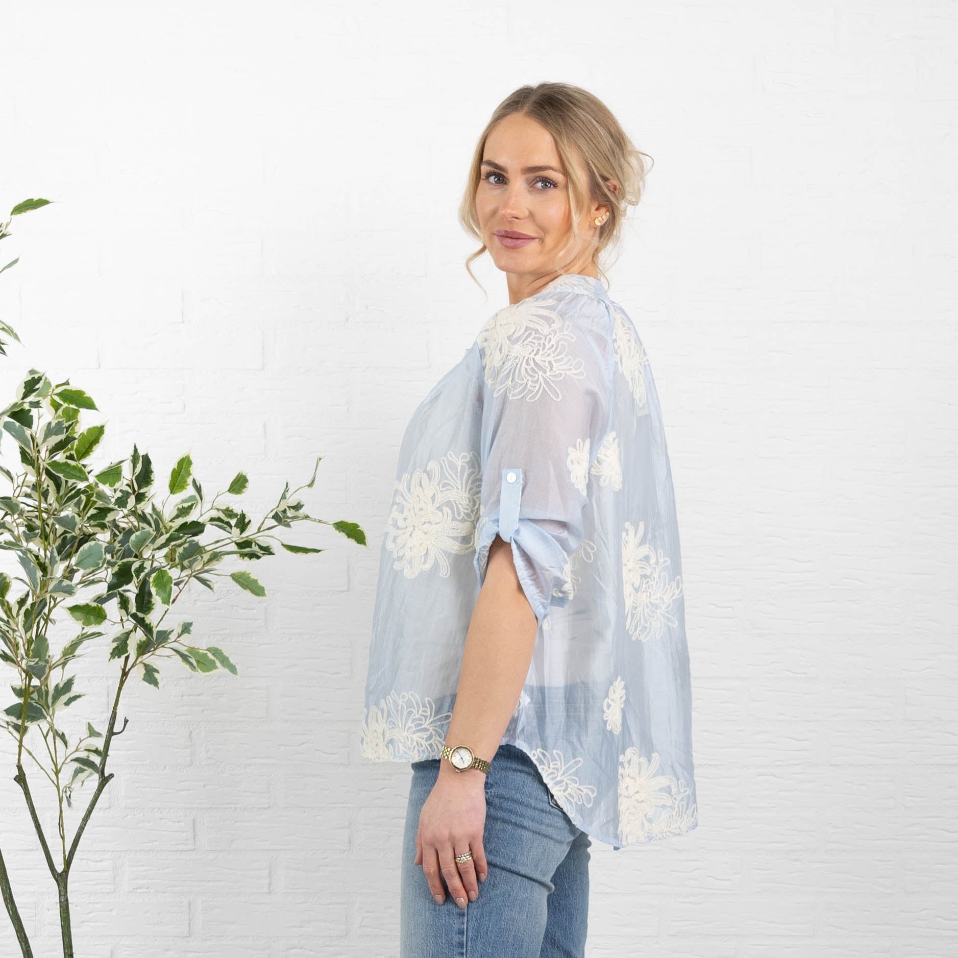 Tanja overdel, Lyseblå