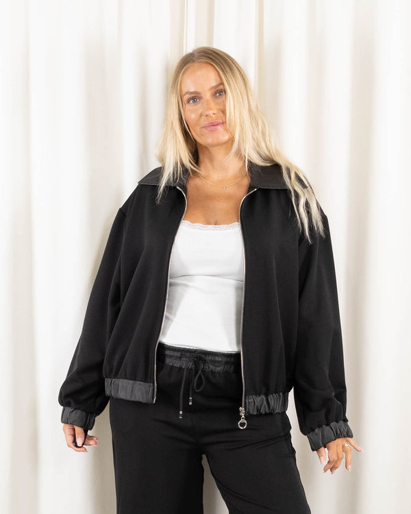 Bibi jakke, Sort
