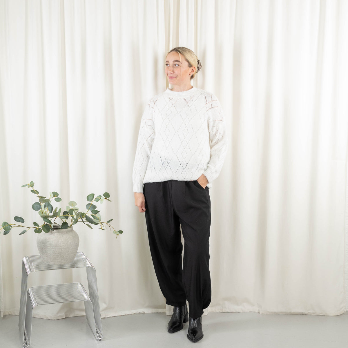 Lonnie strik, Hvid