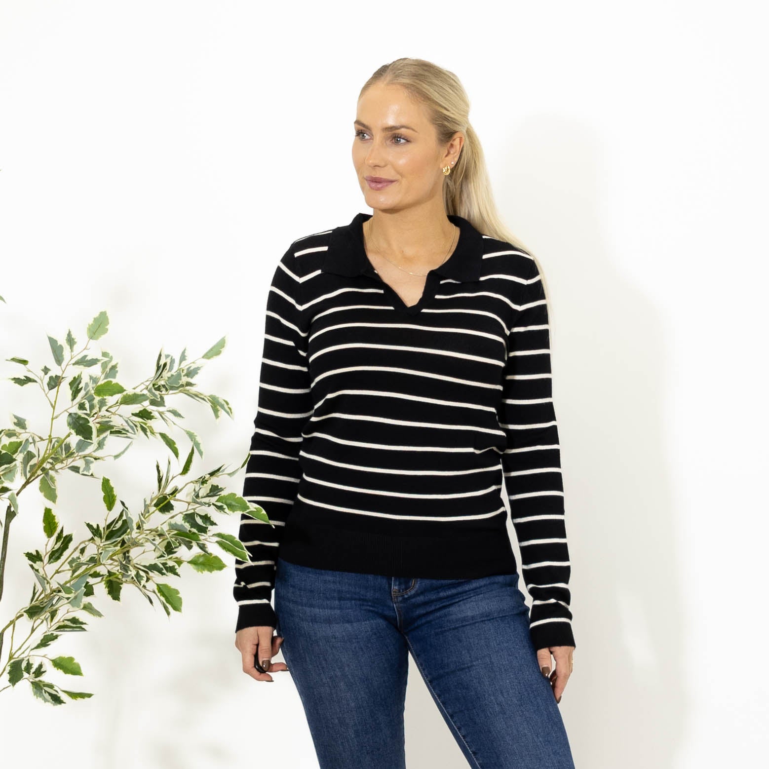 Valentina strik m. v-hals, Sort