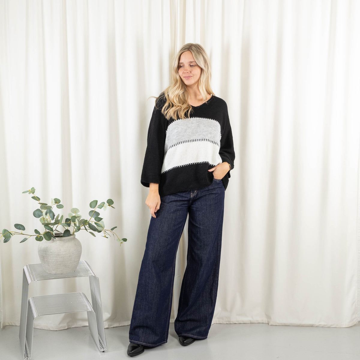 Bettina strik, Sort