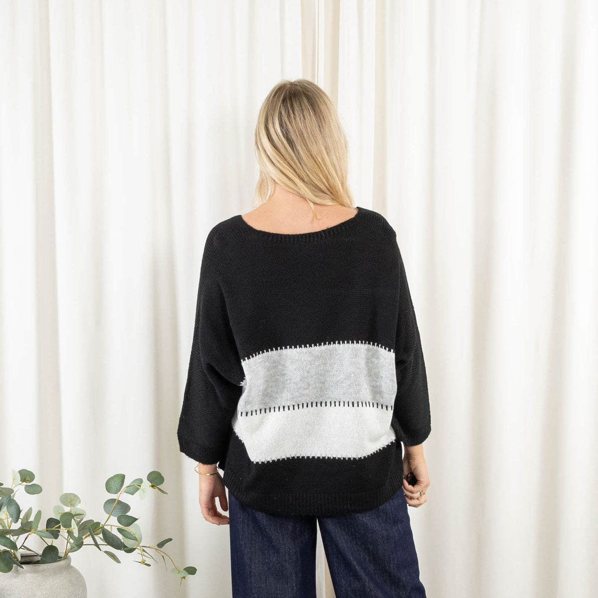 Bettina strik, Sort