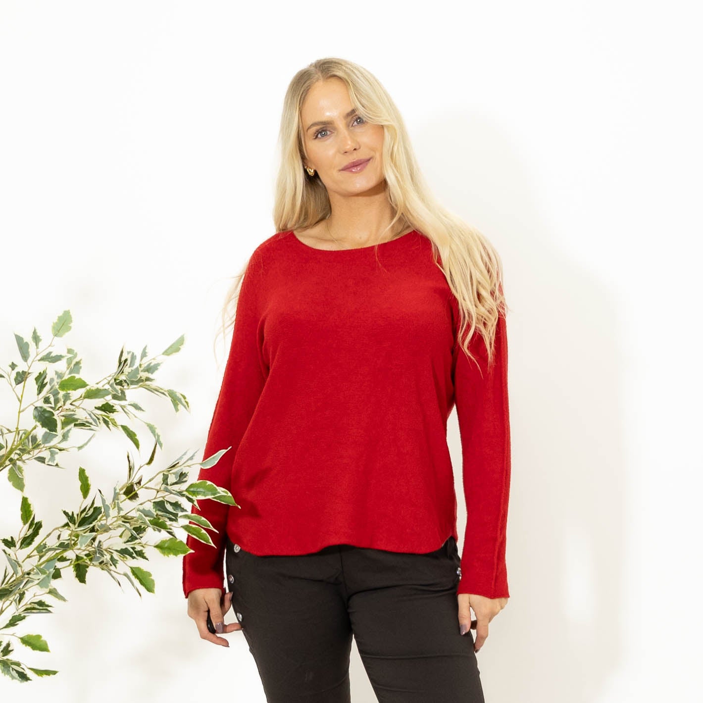 Klara rundhals strik, Rød