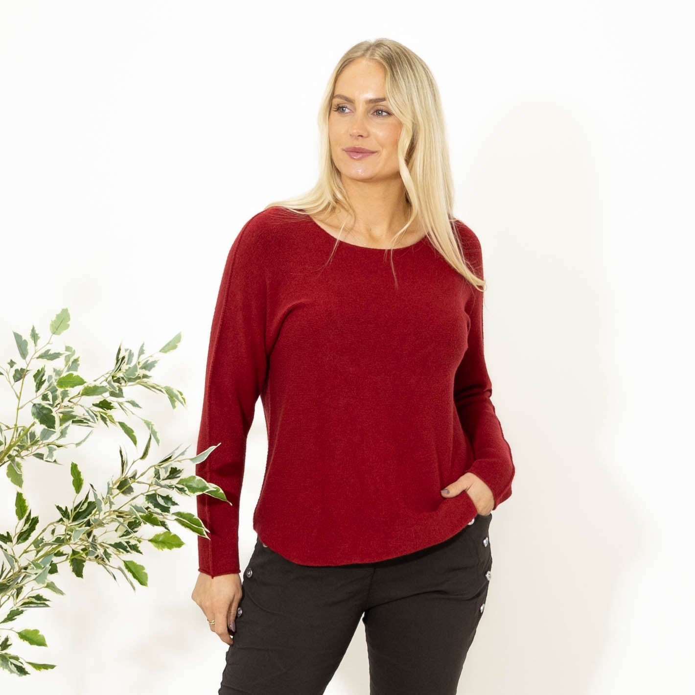 Klara rundhals strik, Vinrød