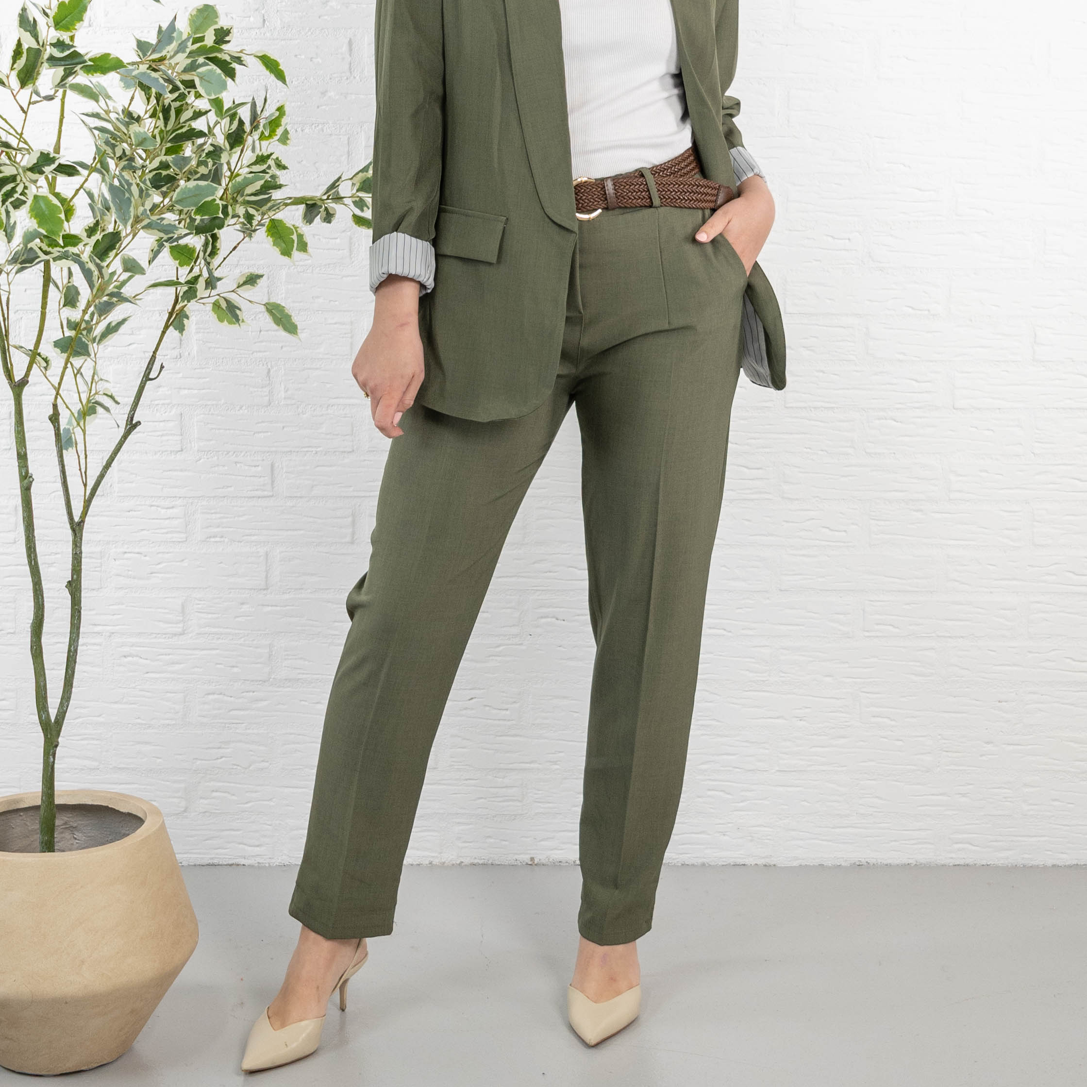 Line habitsæt, Khaki
