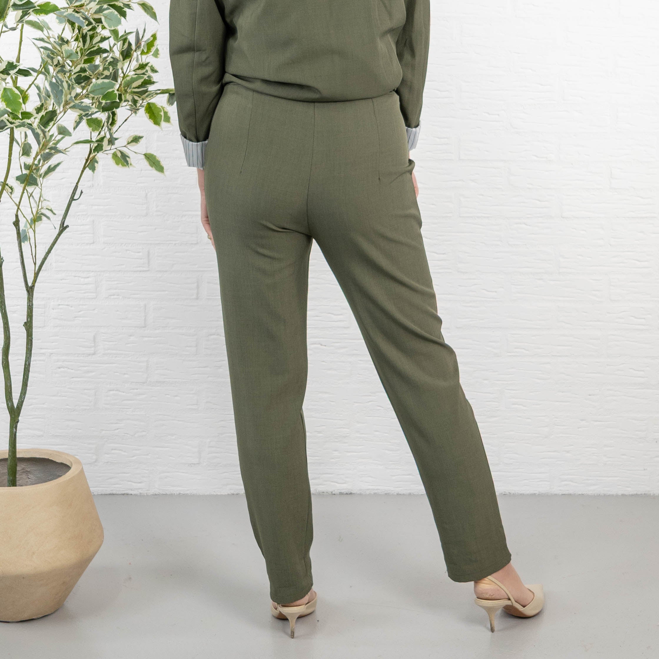 Line habitsæt, Khaki