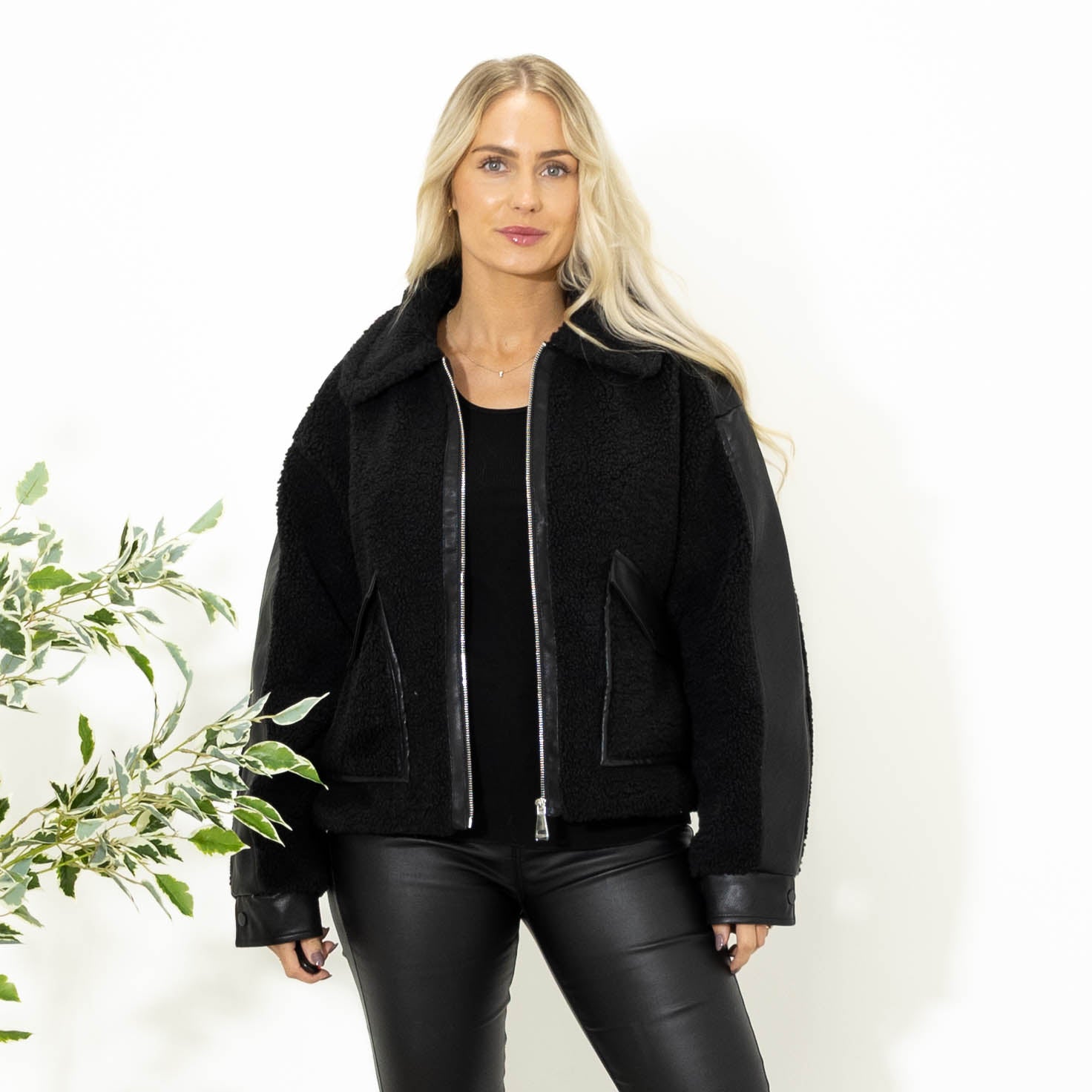 Zenia bamse jakke, Sort