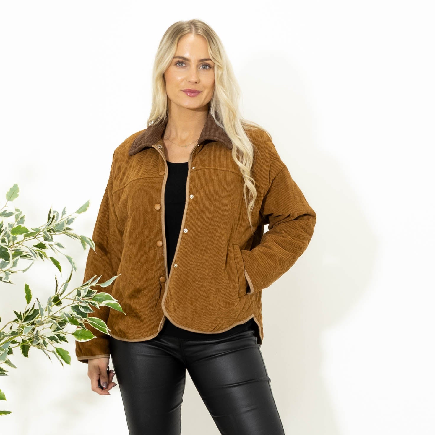 Tyra fløjlsjakke, Camel