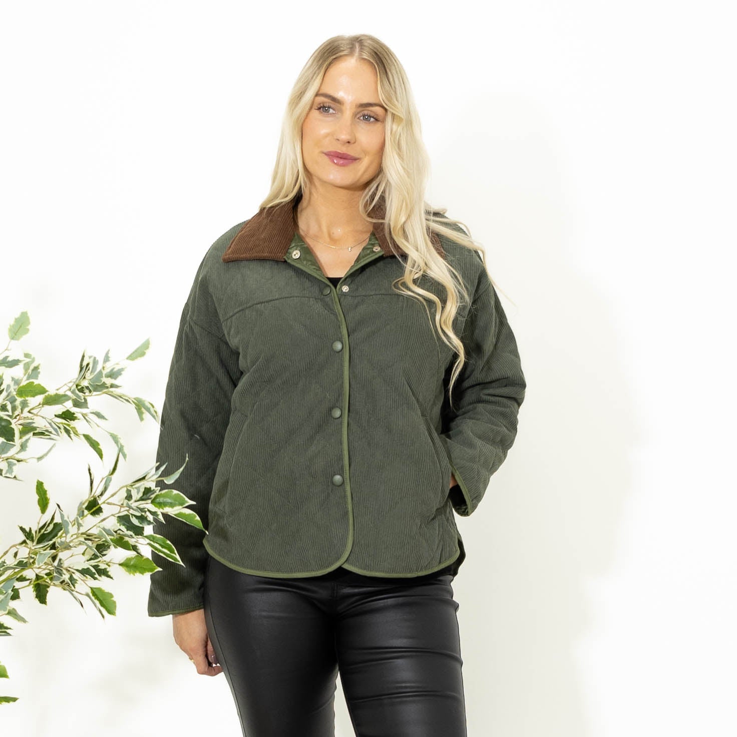 Tyra fløjlsjakke, Khaki