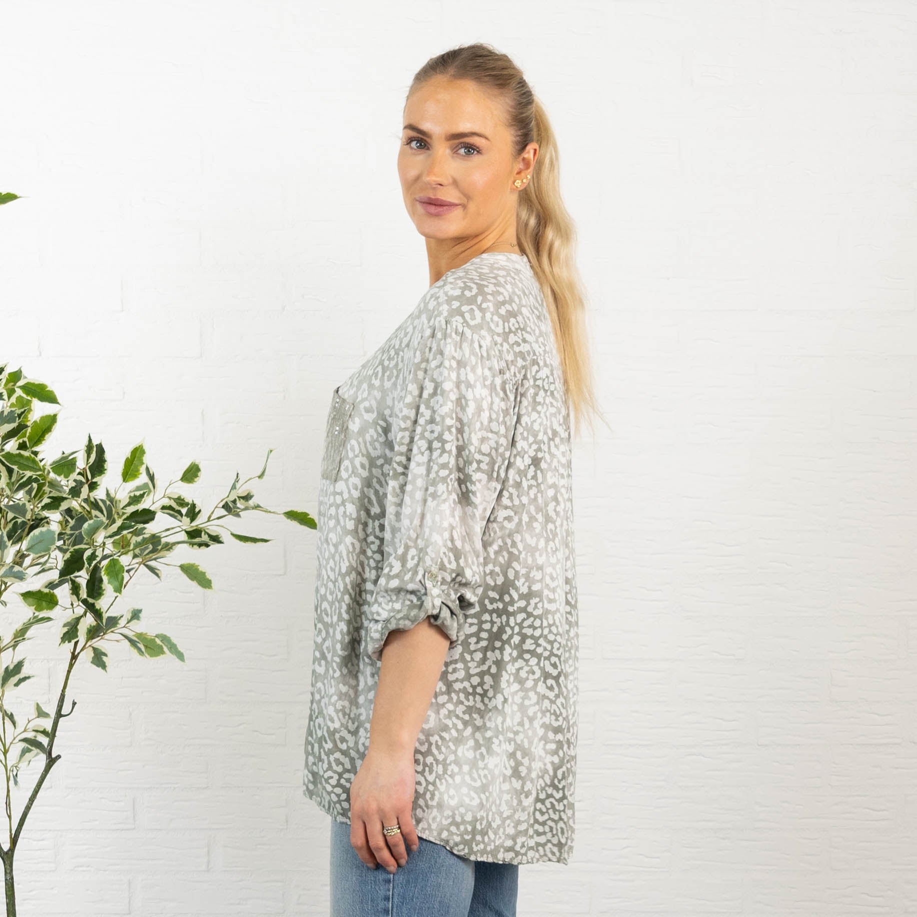 Ronnie overdel, Khaki