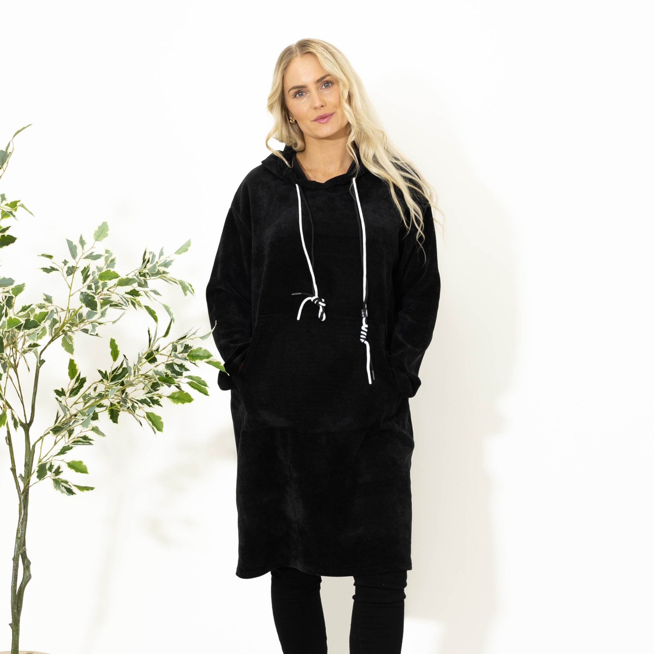 Kisser tunikakjole m. hoodie, Sort
