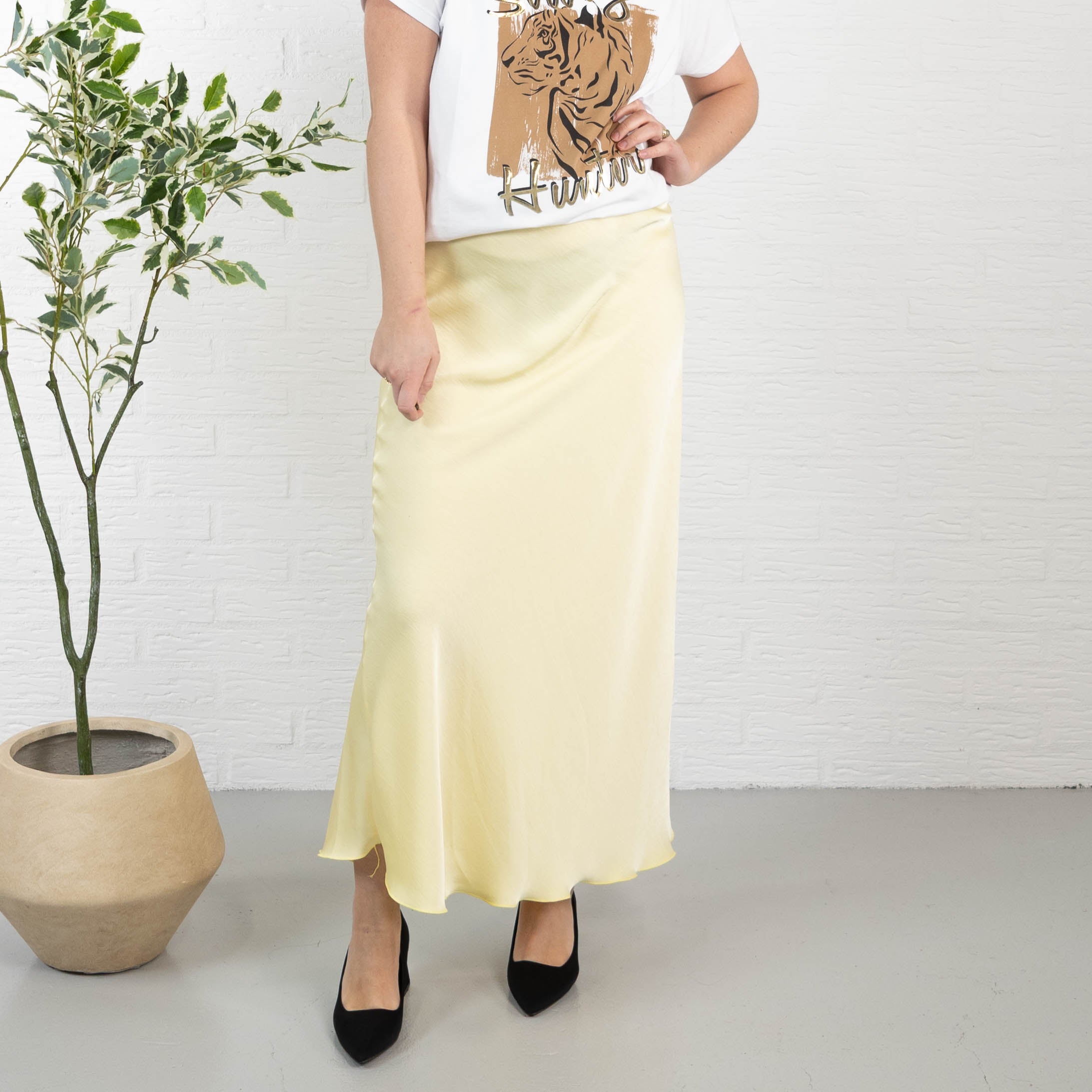 Amelia nederdel, Gul