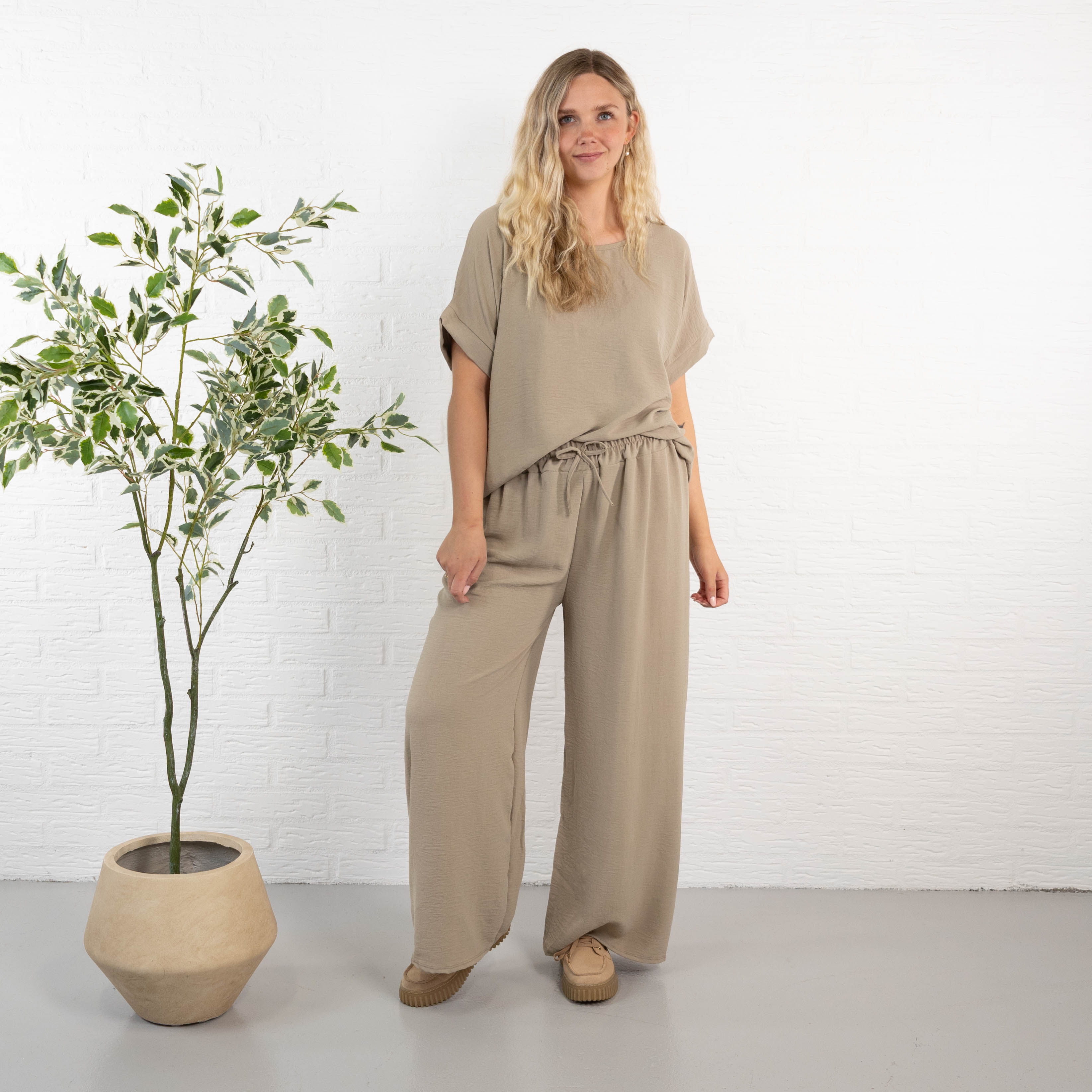 Marianne 2 delt sæt, Taupe