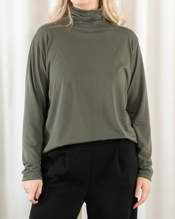 Katja overdel, Khaki