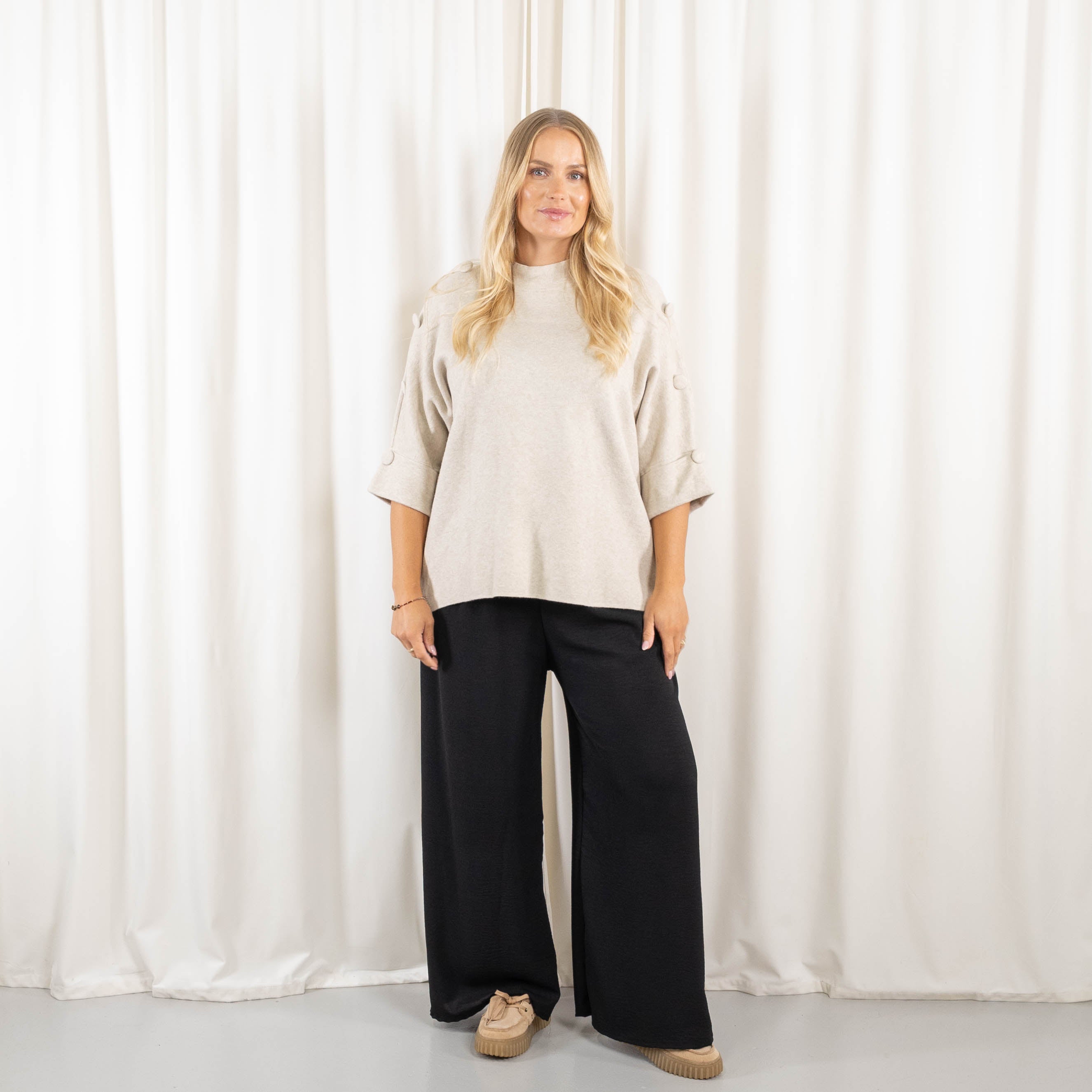 Tammy strik, Beige