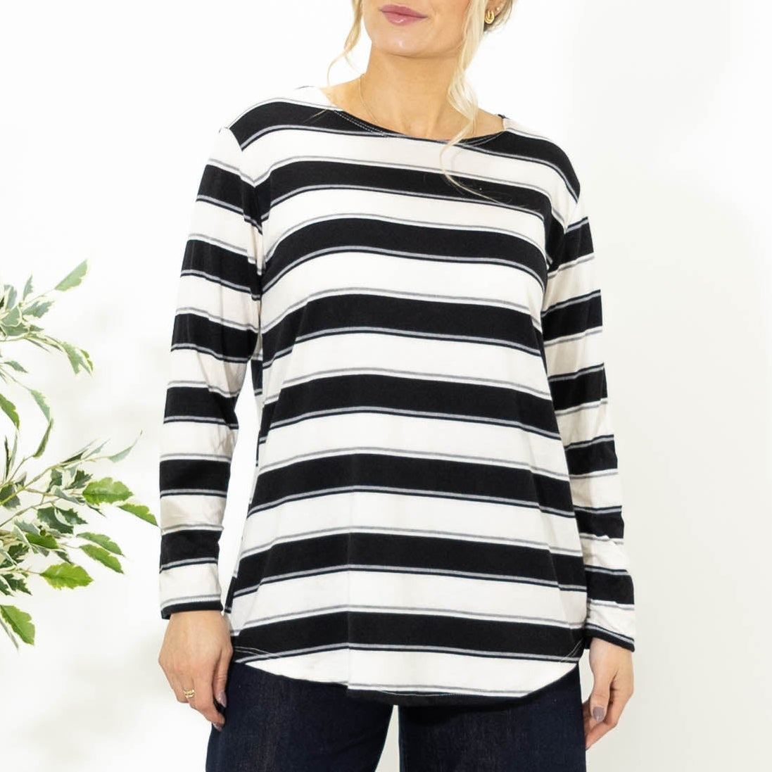 Ilsa stribet viskose strik, Sort