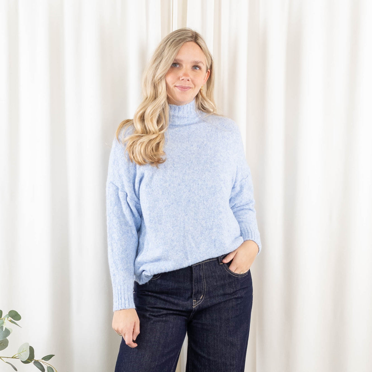 Camilla strik, Lyseblå