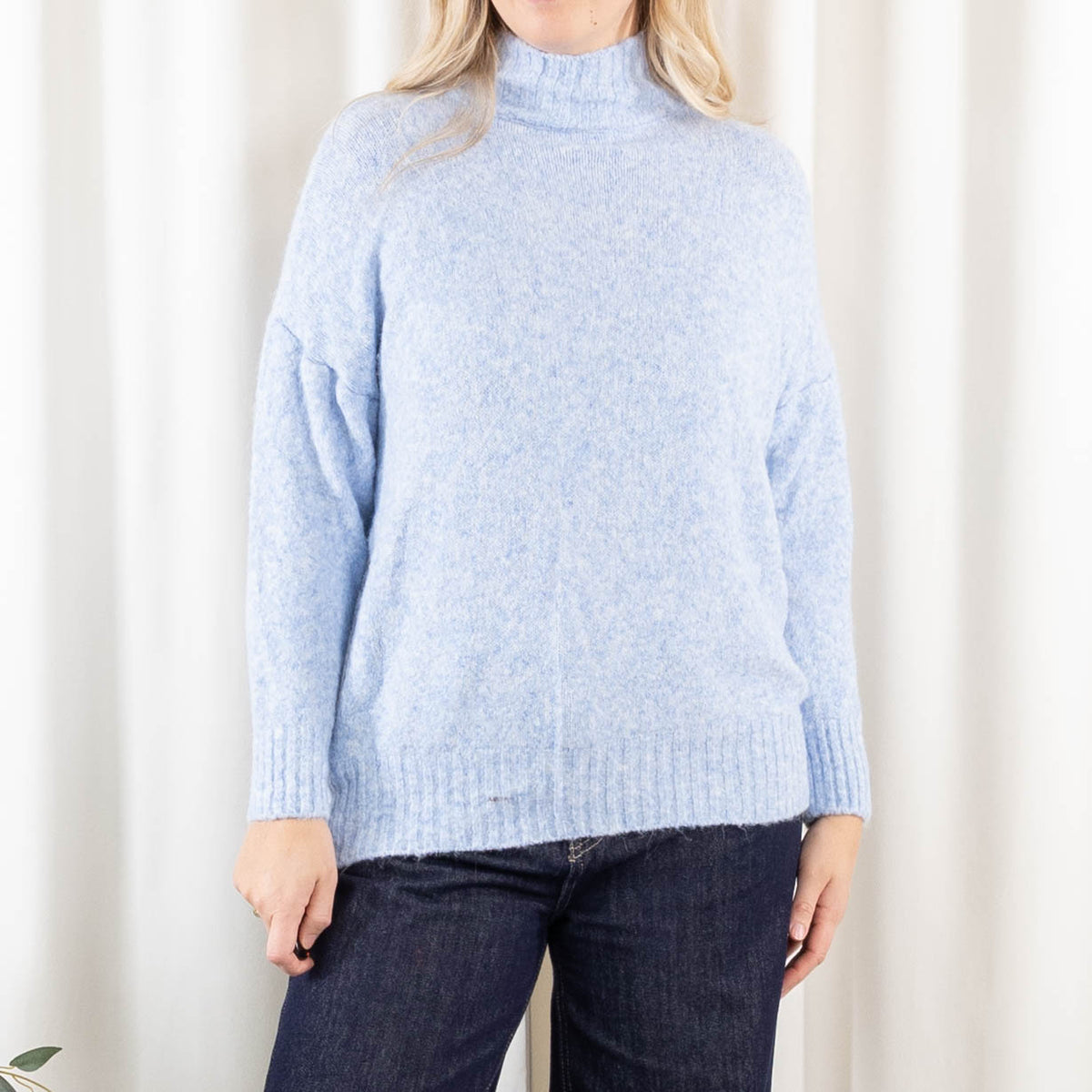 Camilla strik, Lyseblå
