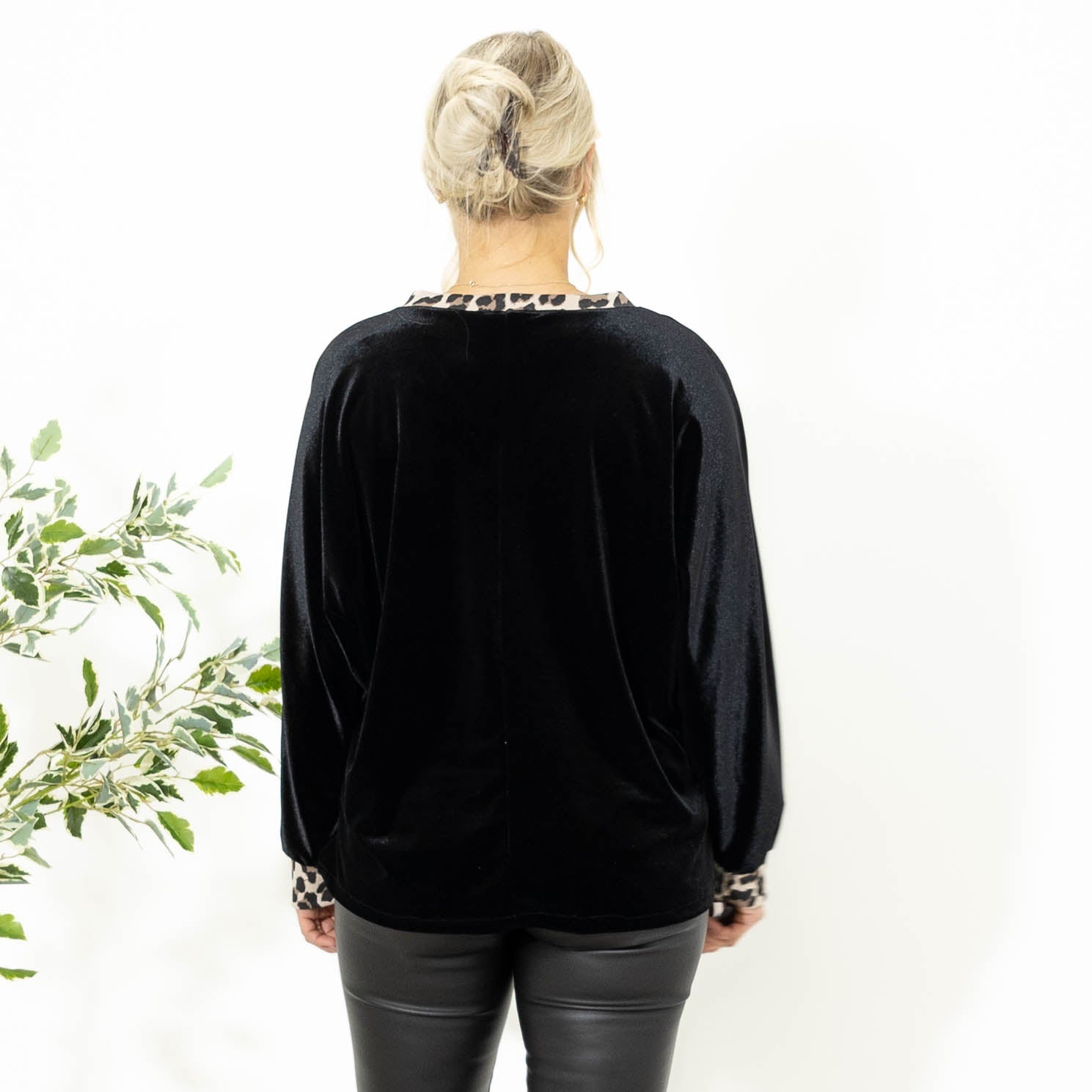 Trudy batwing overdel, Sort