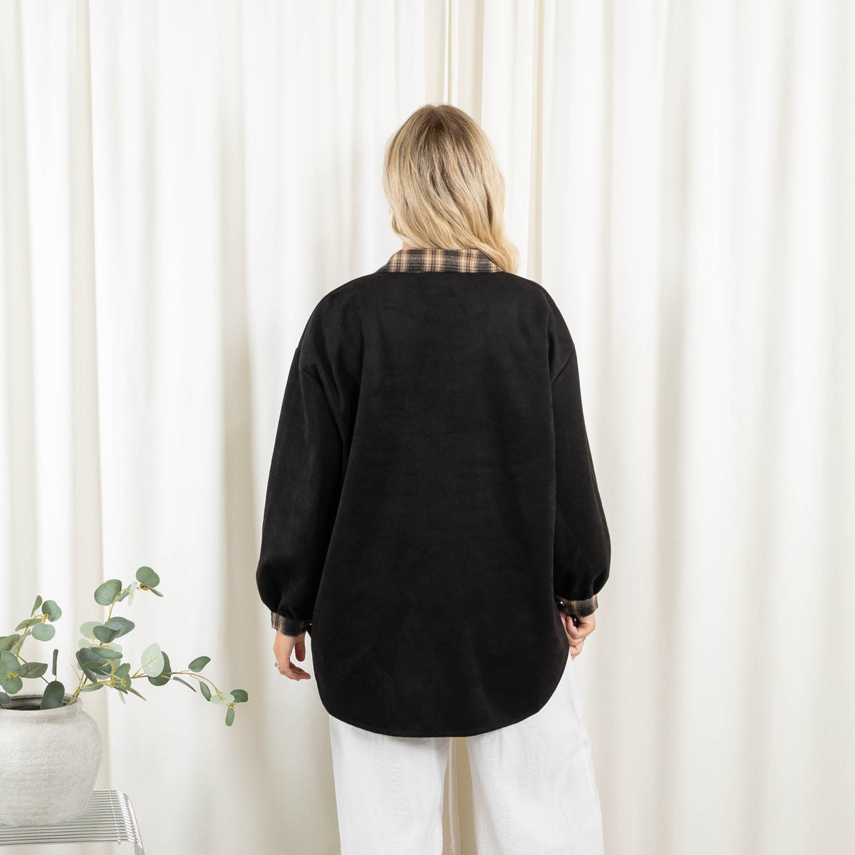 Kendra jakke, Sort